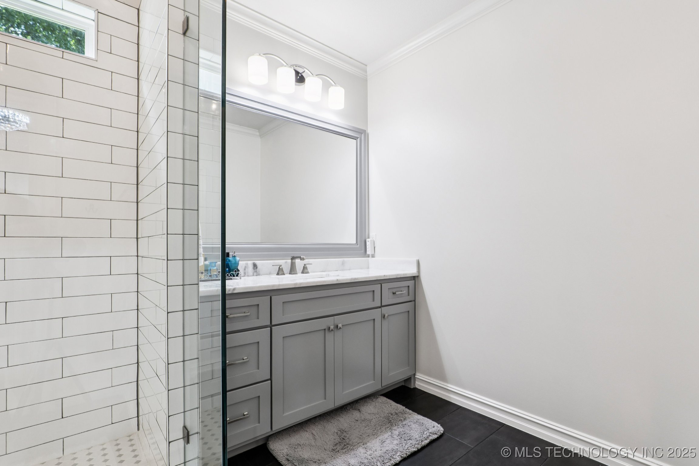 7604 S 6th Street Property Photo 24