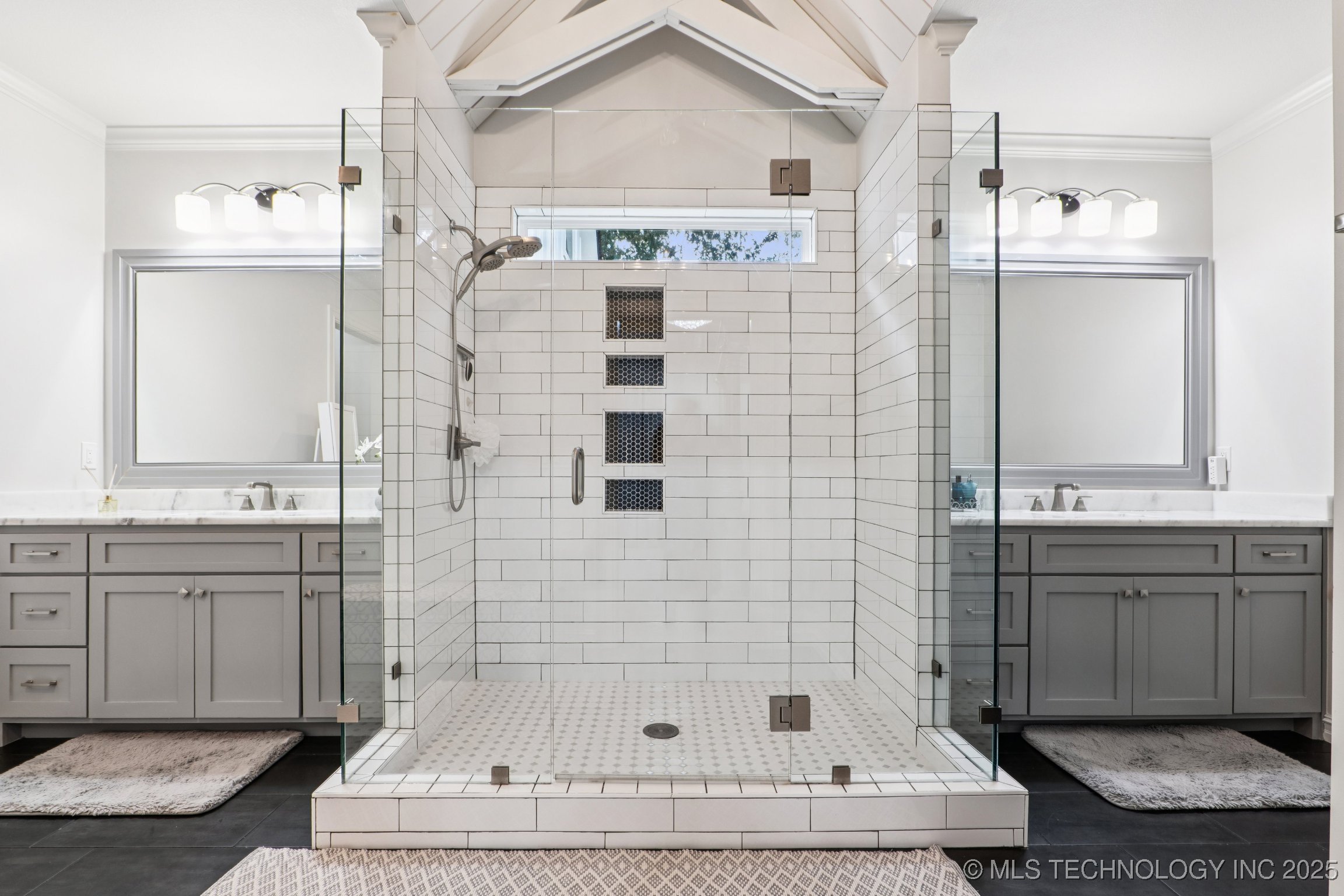 7604 S 6th Street Property Photo 25