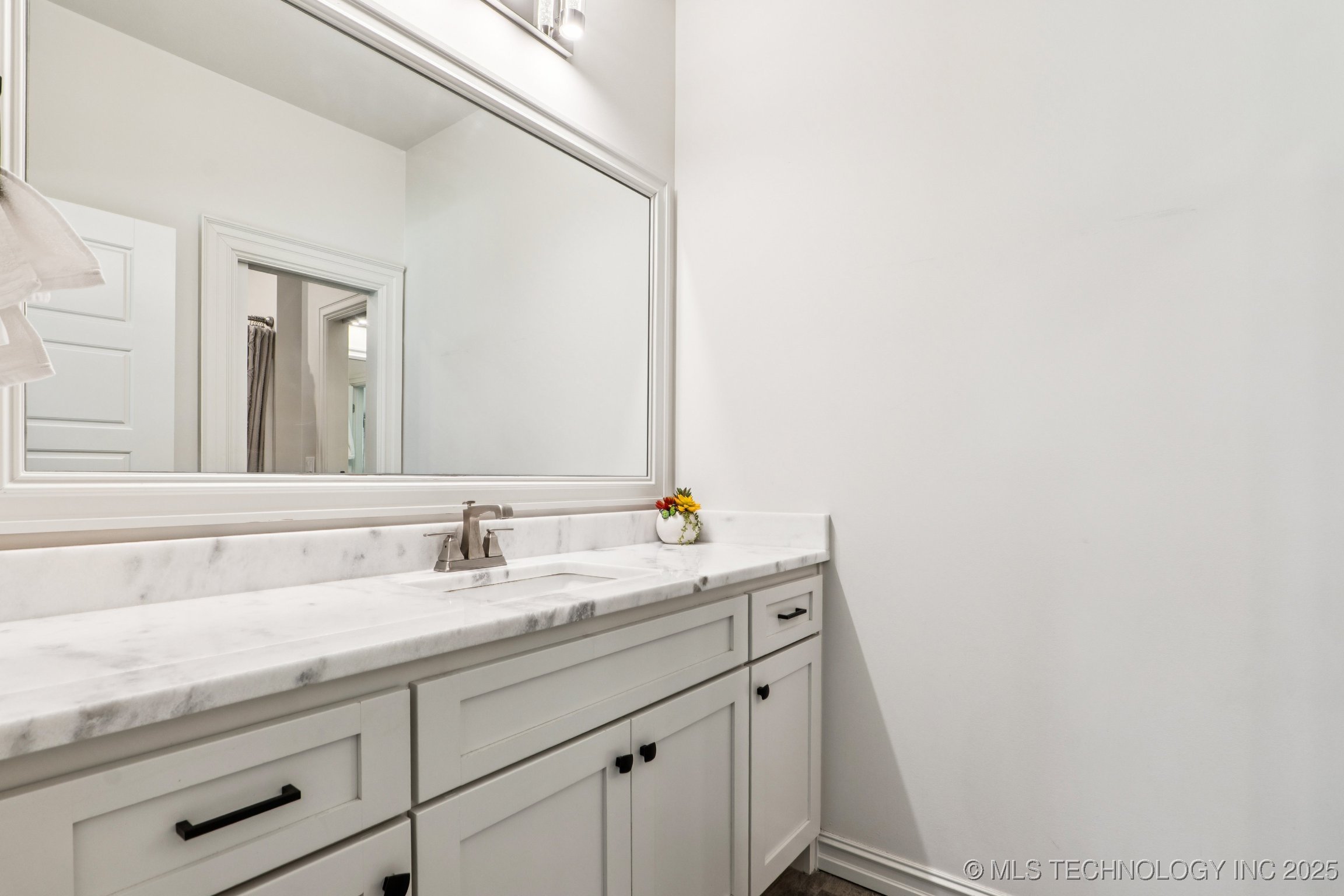 7604 S 6th Street Property Photo 32