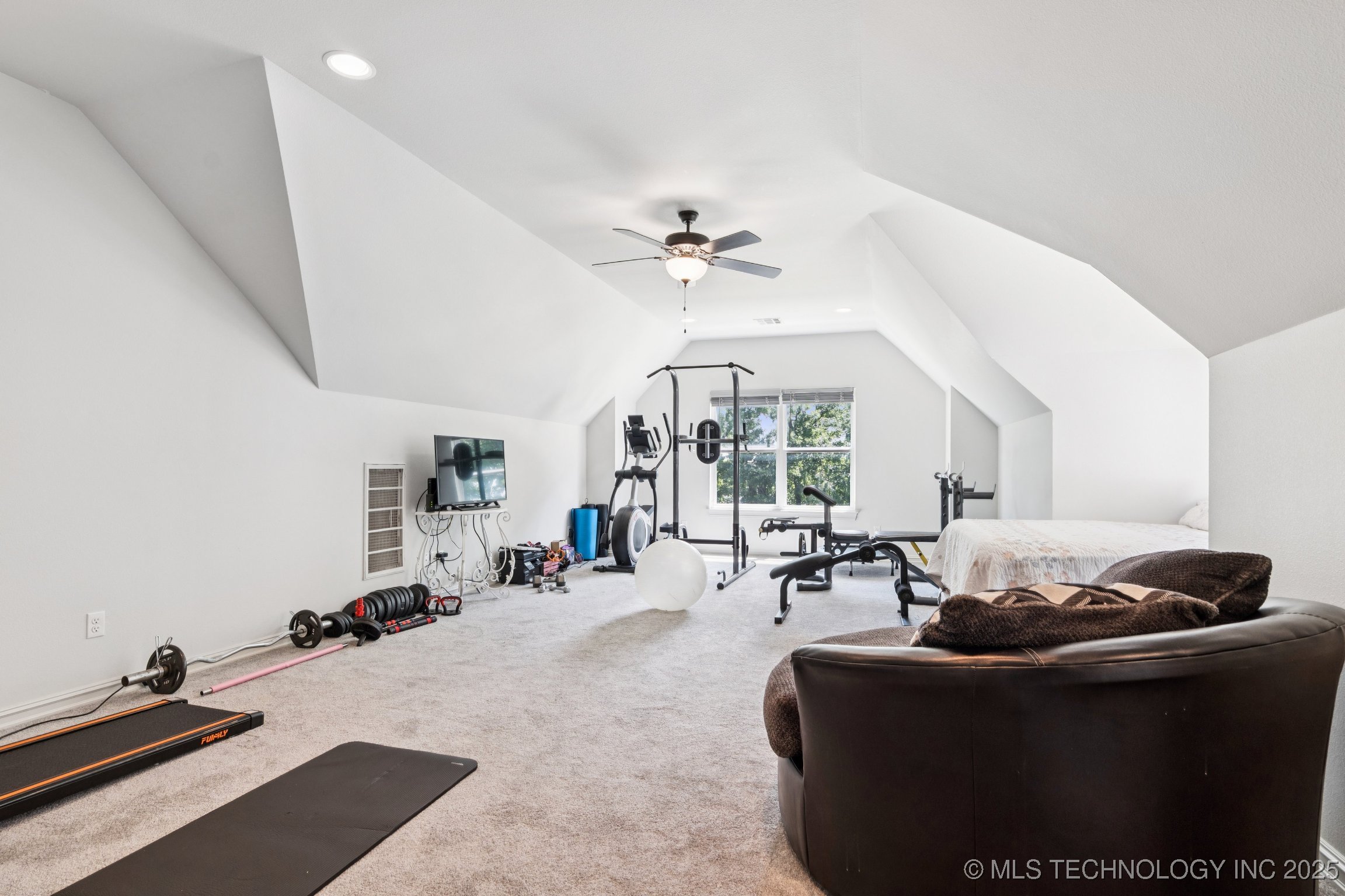 7604 S 6th Street Property Photo 37