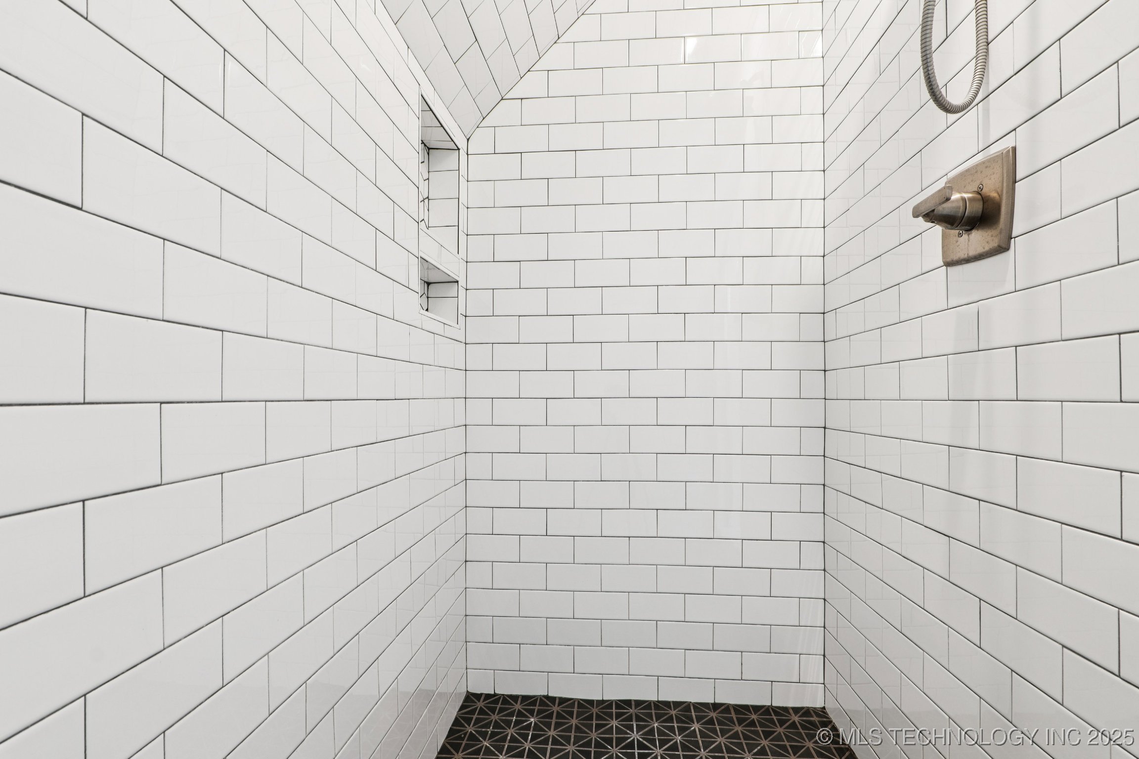 7604 S 6th Street Property Photo 45