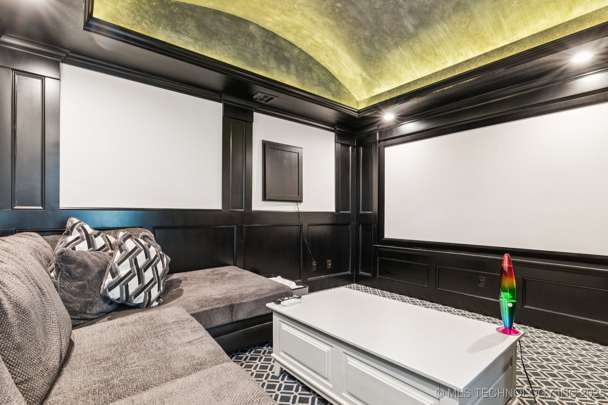 7604 S 6th Street Property Photo 47