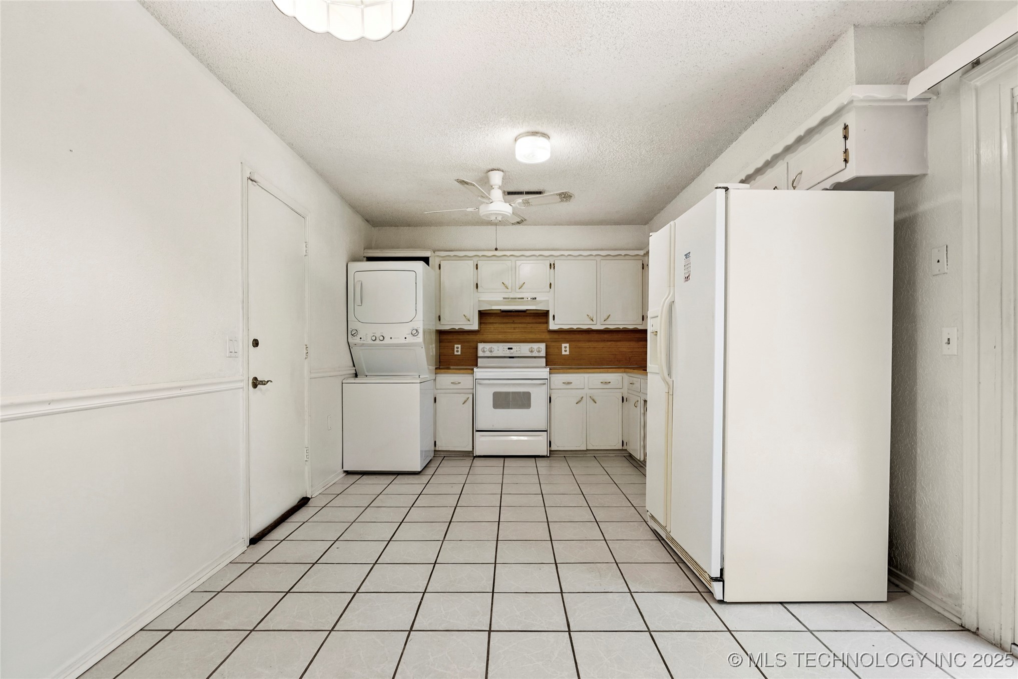 2030 W Richmond Street Property Photo 22
