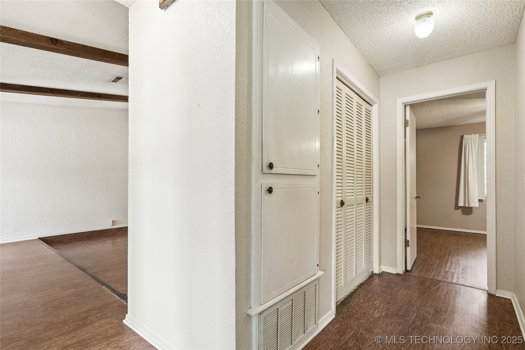 2030 W Richmond Street Property Photo 26