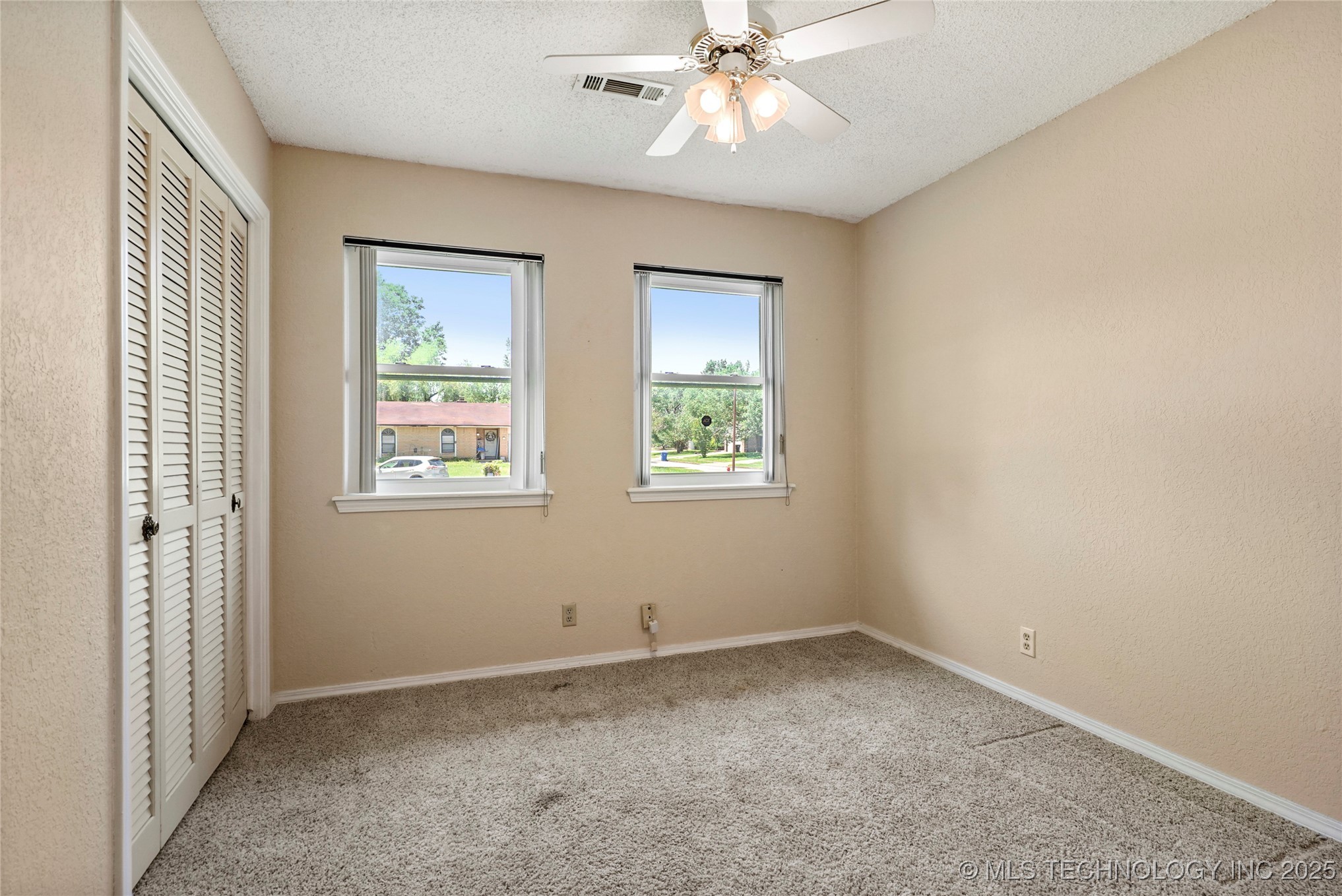 2030 W Richmond Street Property Photo 29