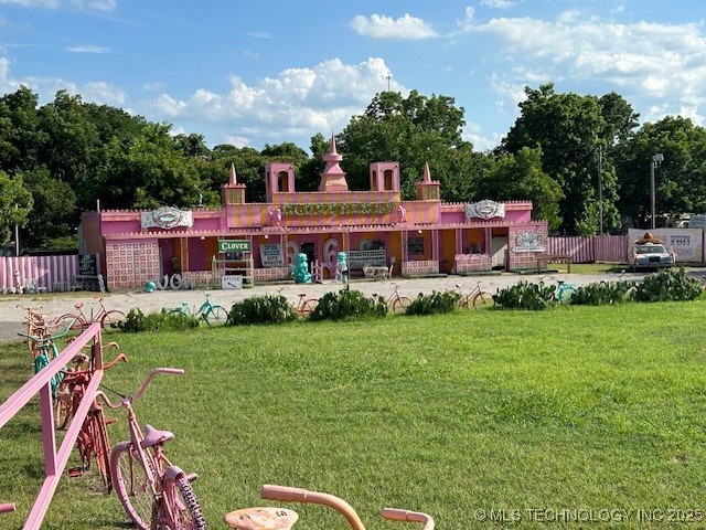 3218 W Broadway Street Property Photo