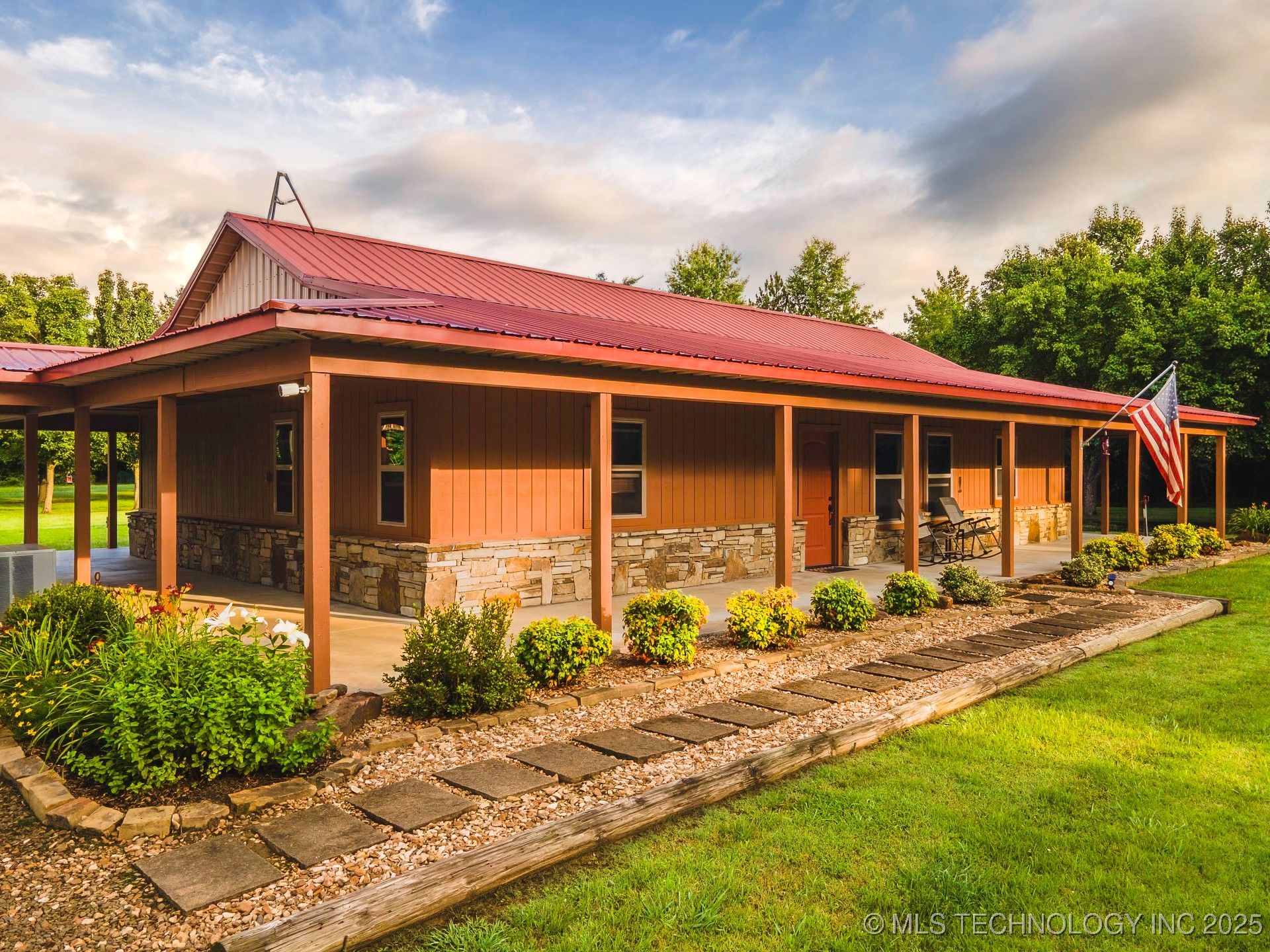 112616 S 4620 Property Photo 1