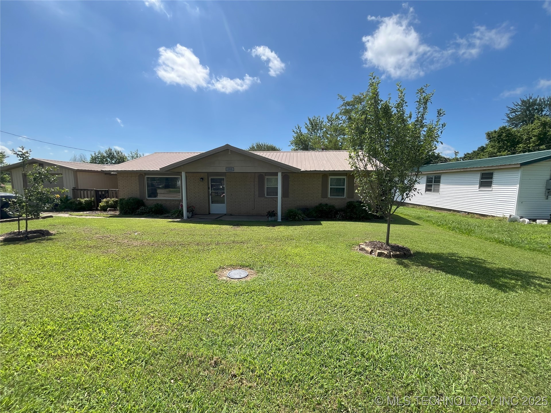 205 Stockton Avenue Property Photo 1