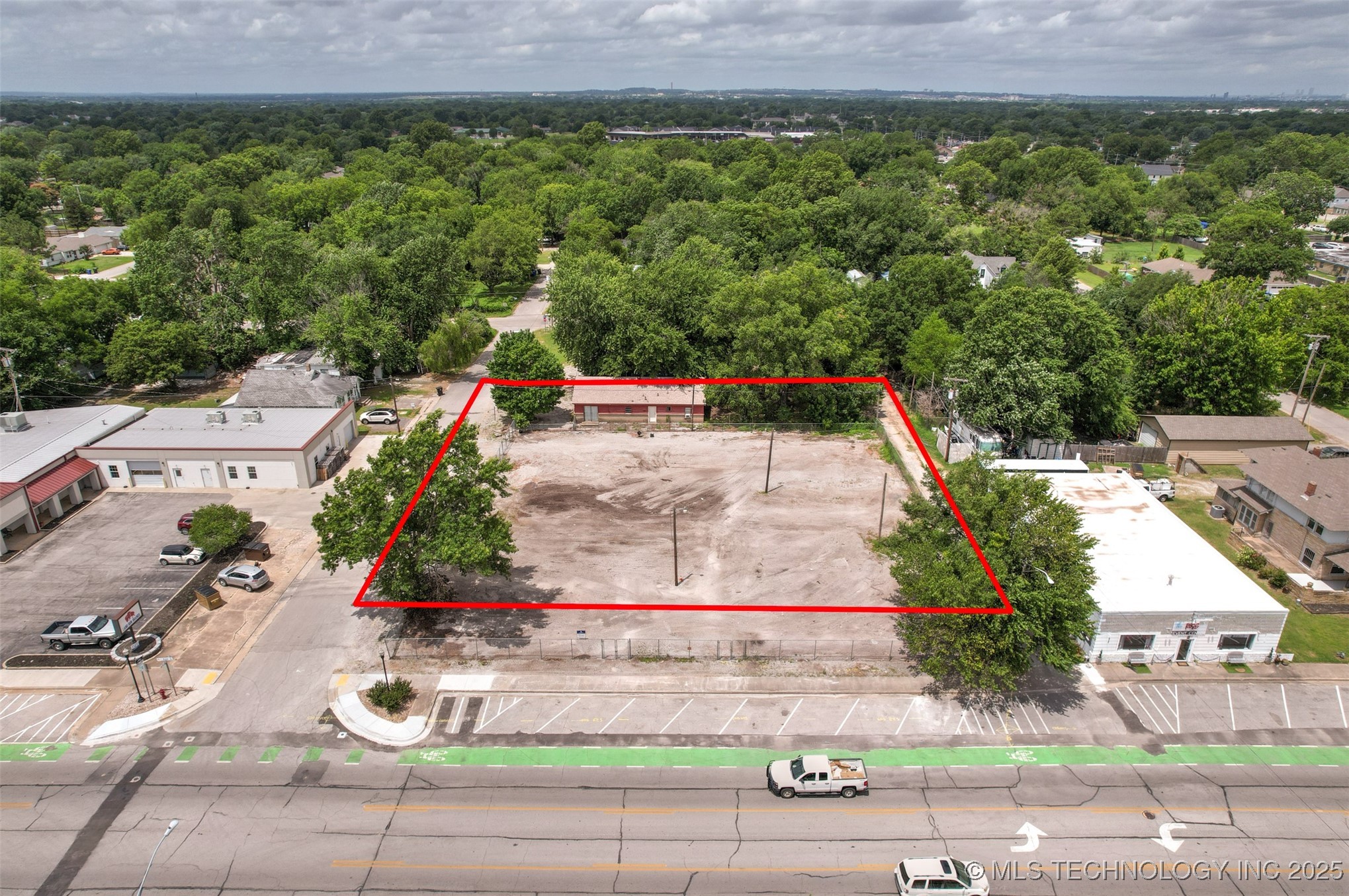 824 S Main Street Property Photo
