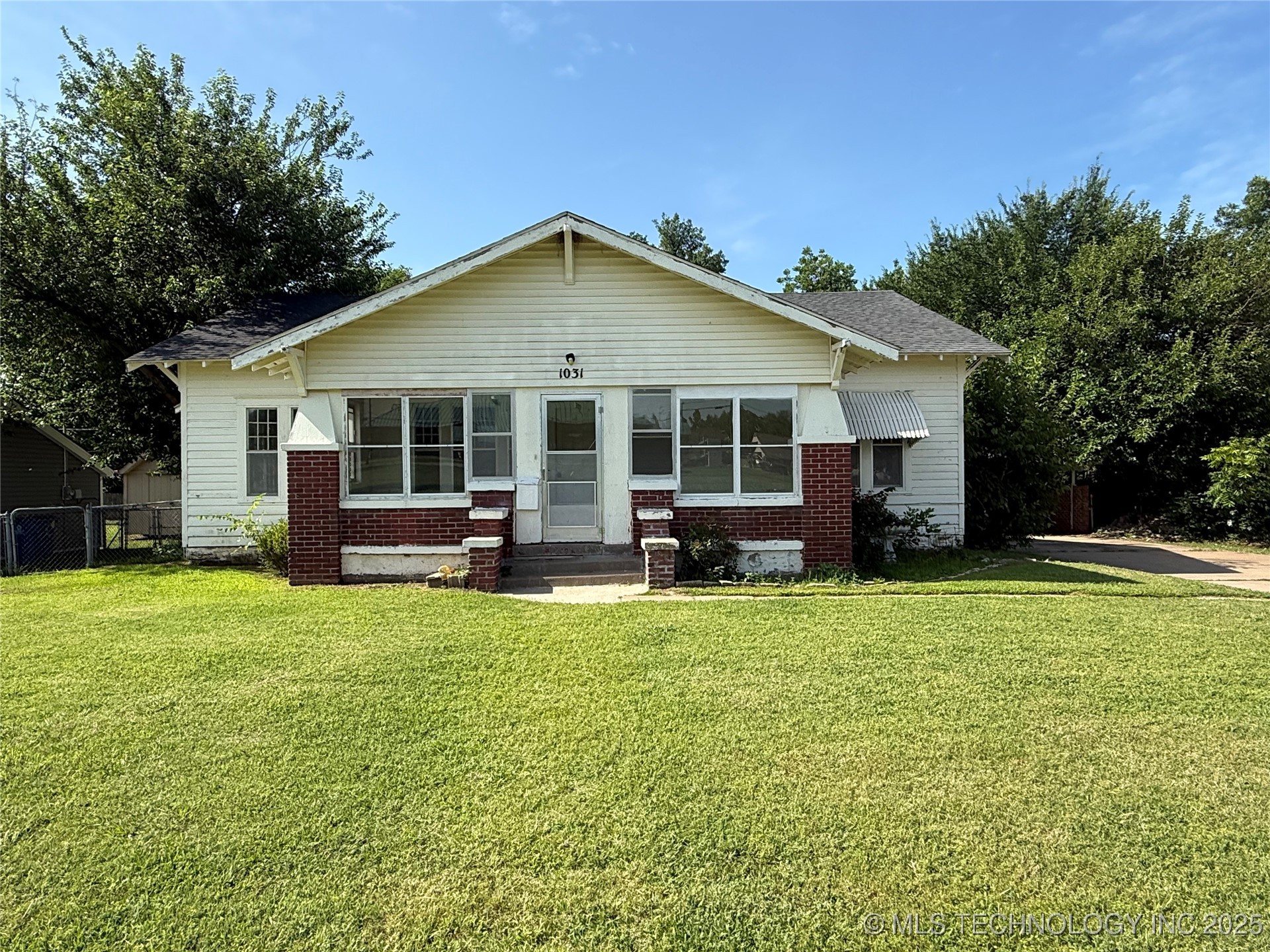 1031 E 3rd Property Photo