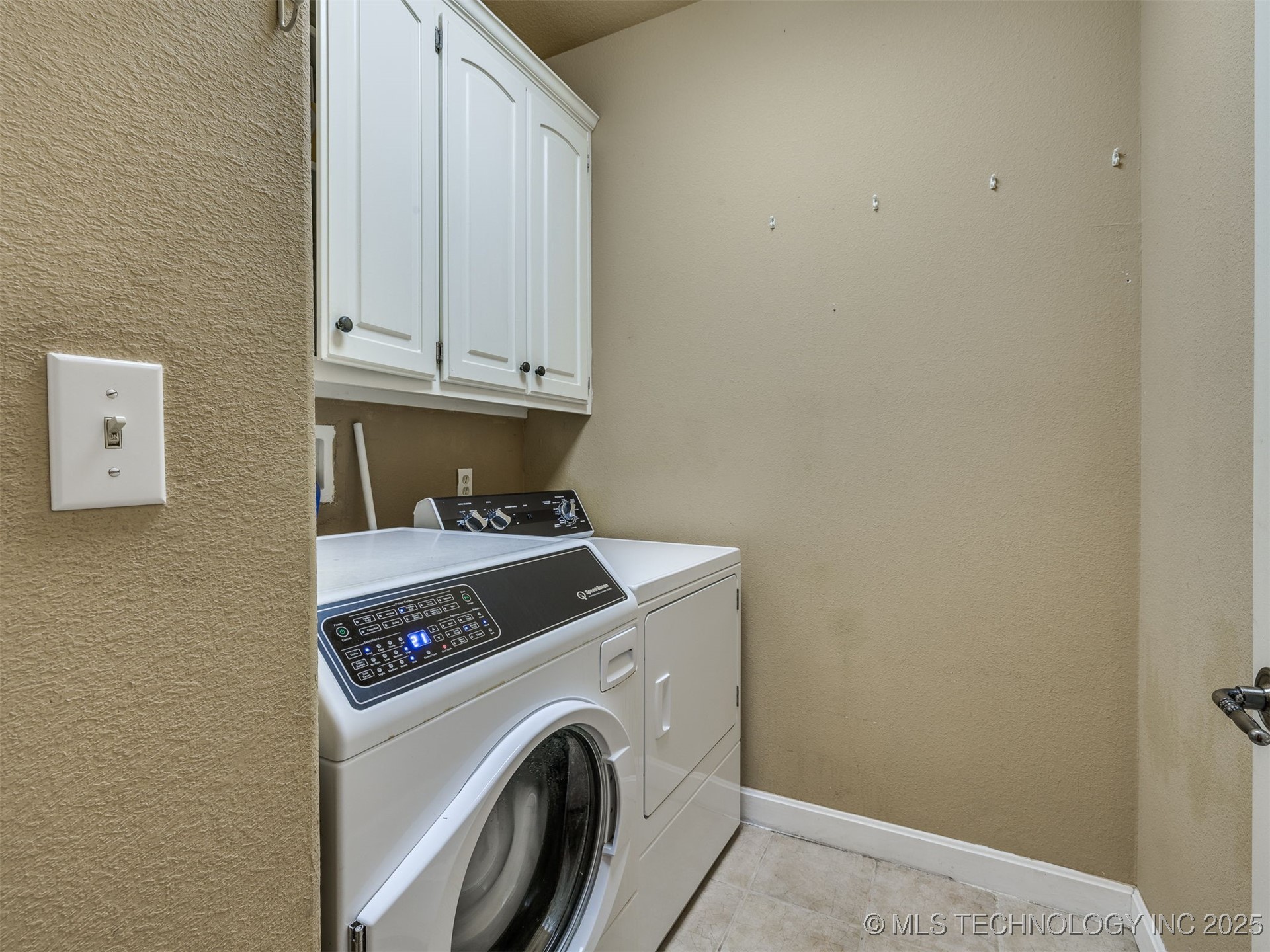 8711 E 101st East Place Property Photo 33