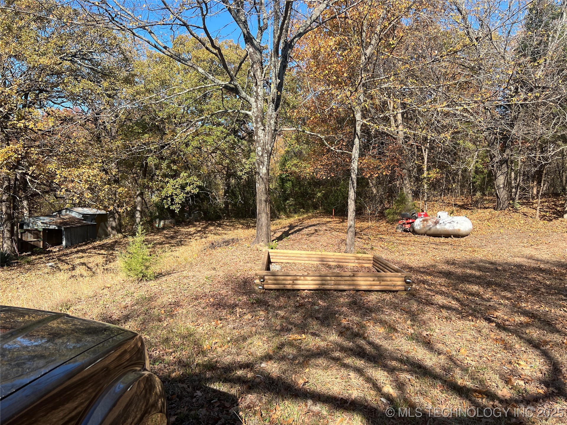 416673 Grizzly Lane Property Photo 3
