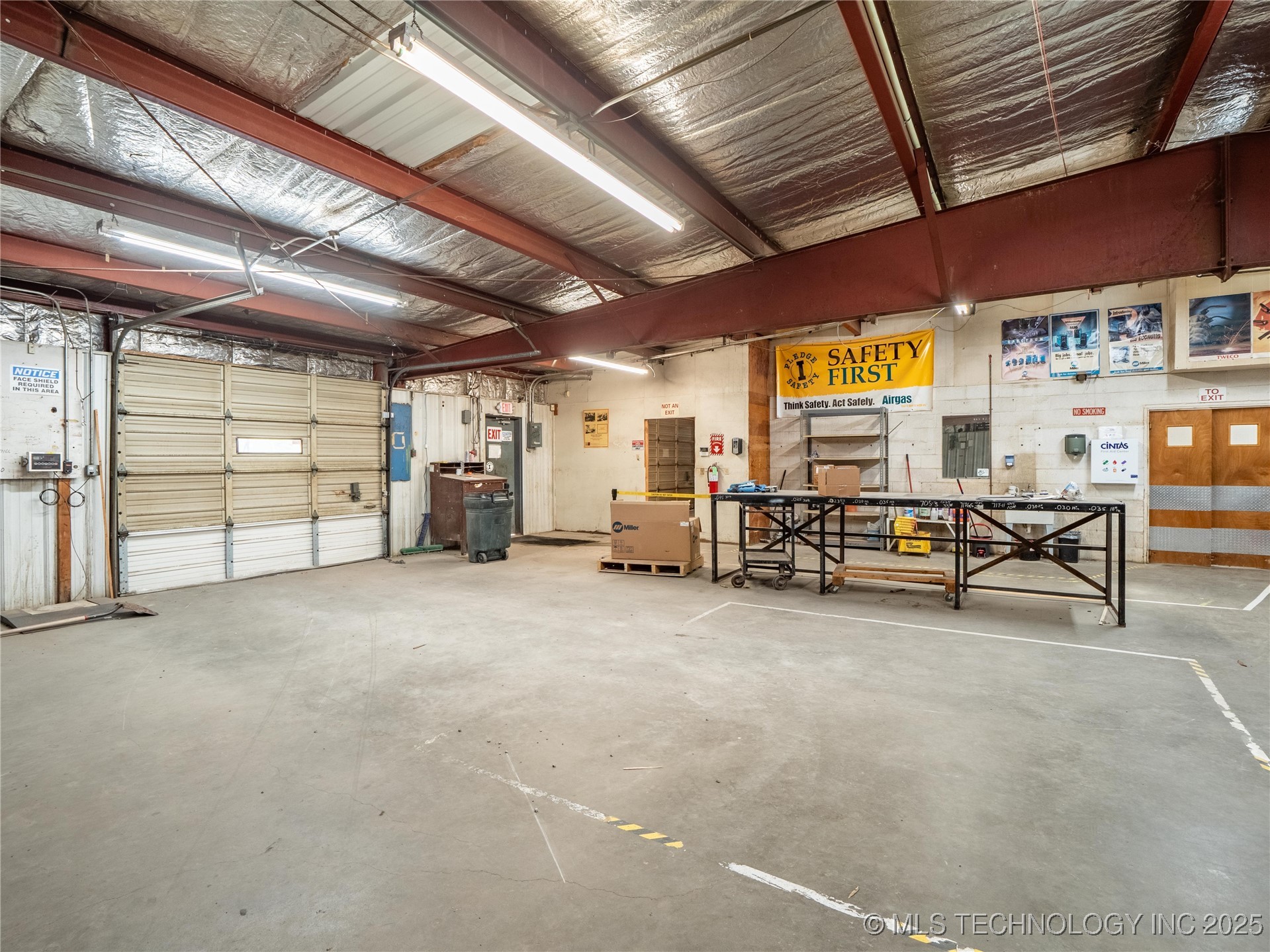 1 W Choctaw Property Photo 12