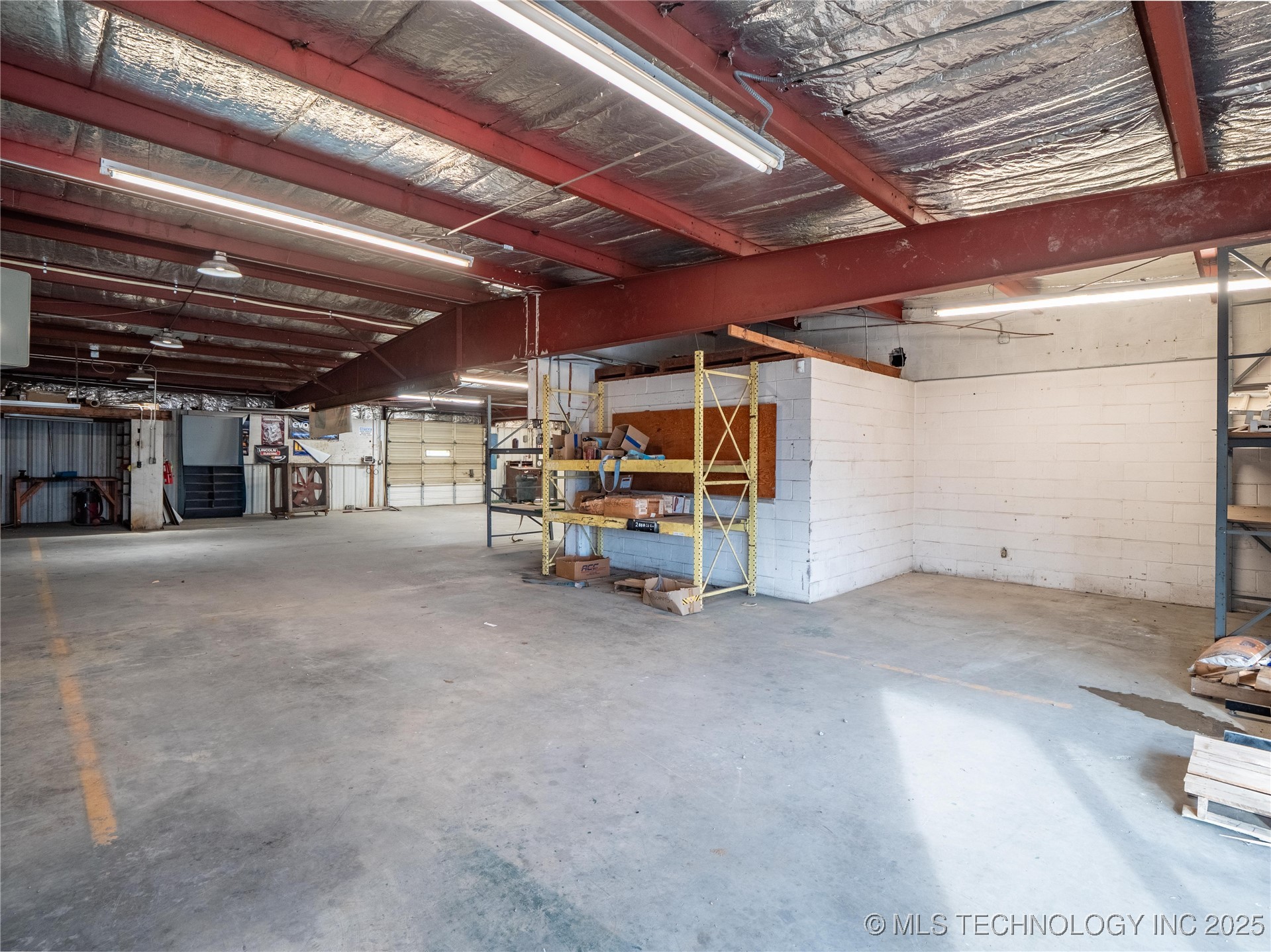 1 W Choctaw Property Photo 16