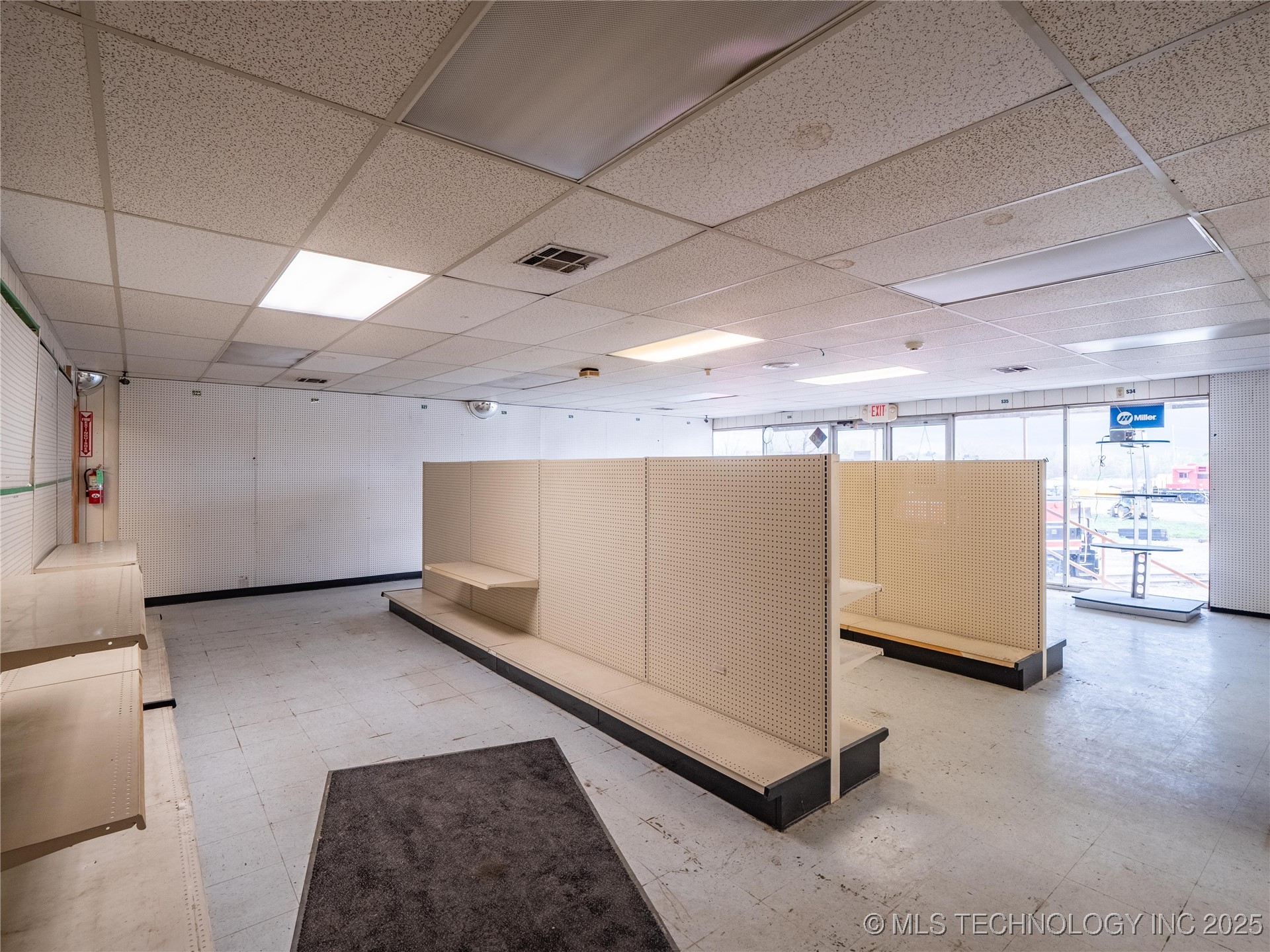 1 W Choctaw Property Photo 31