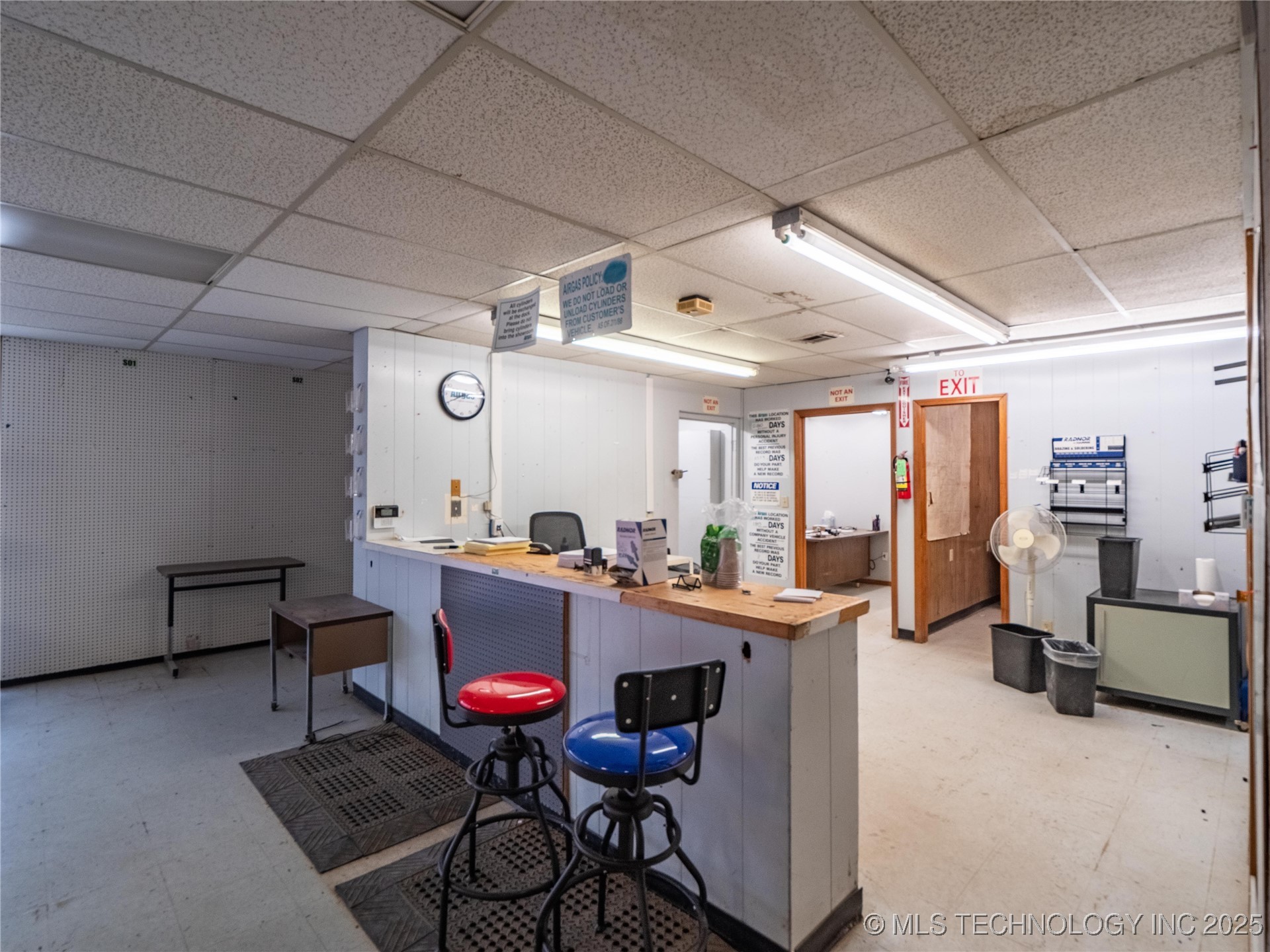 1 W Choctaw Property Photo 32