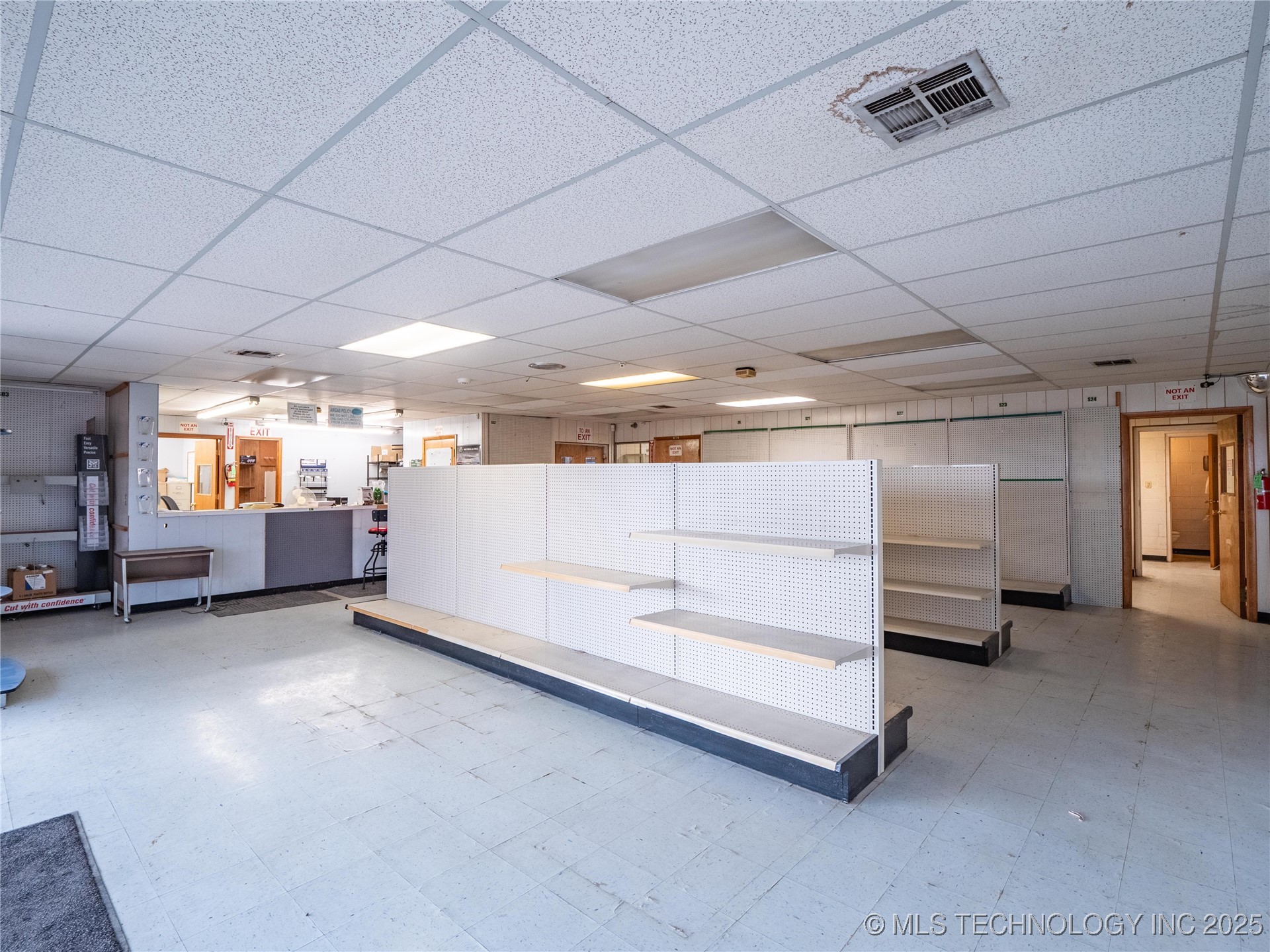 1 W Choctaw Property Photo 34