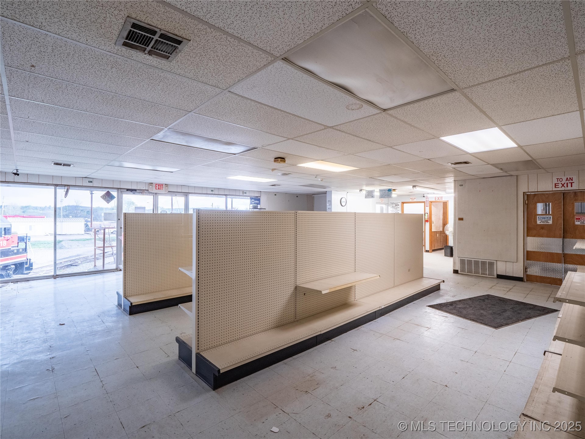 1 W Choctaw Property Photo 35