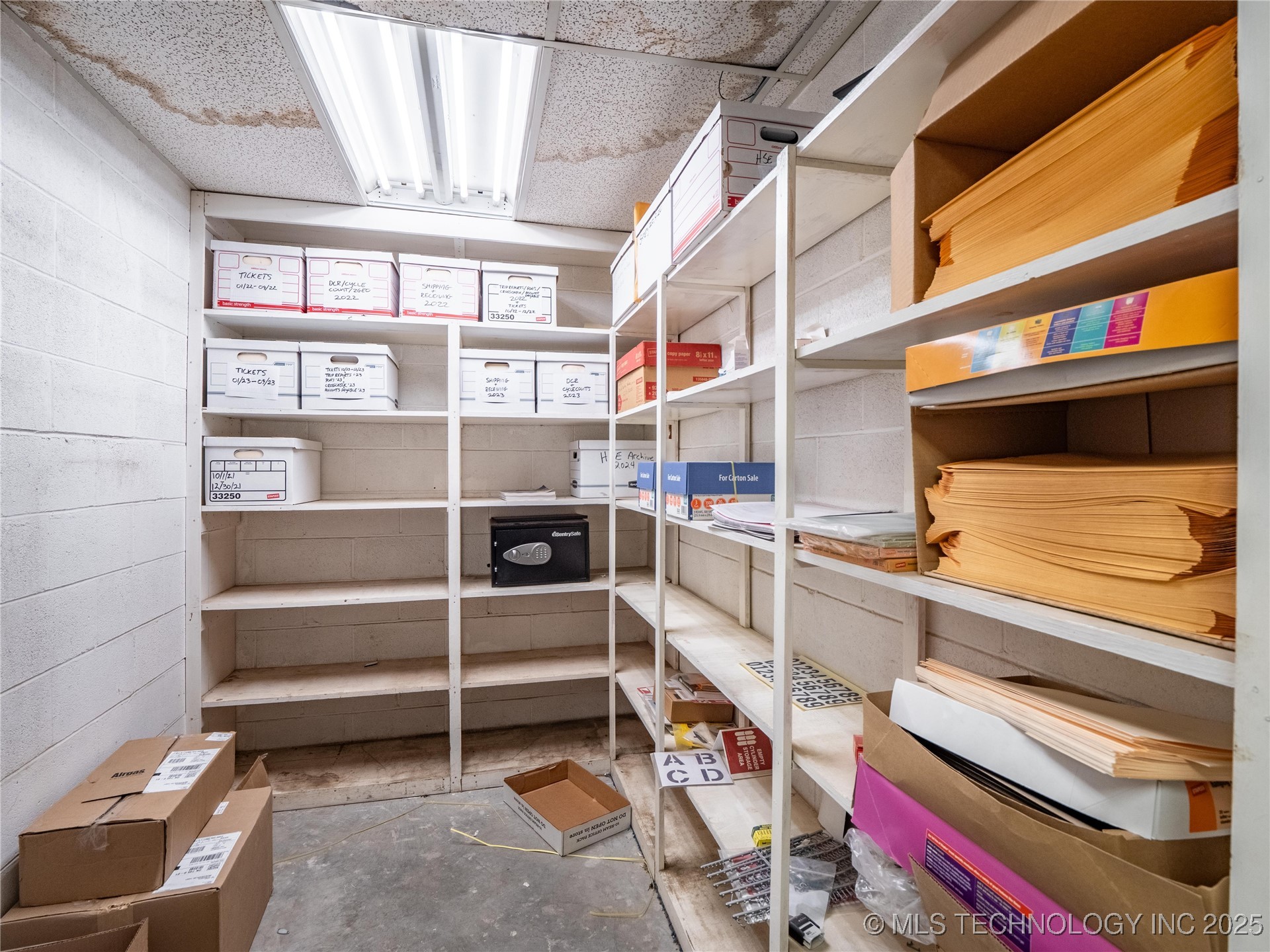 1 W Choctaw Property Photo 39