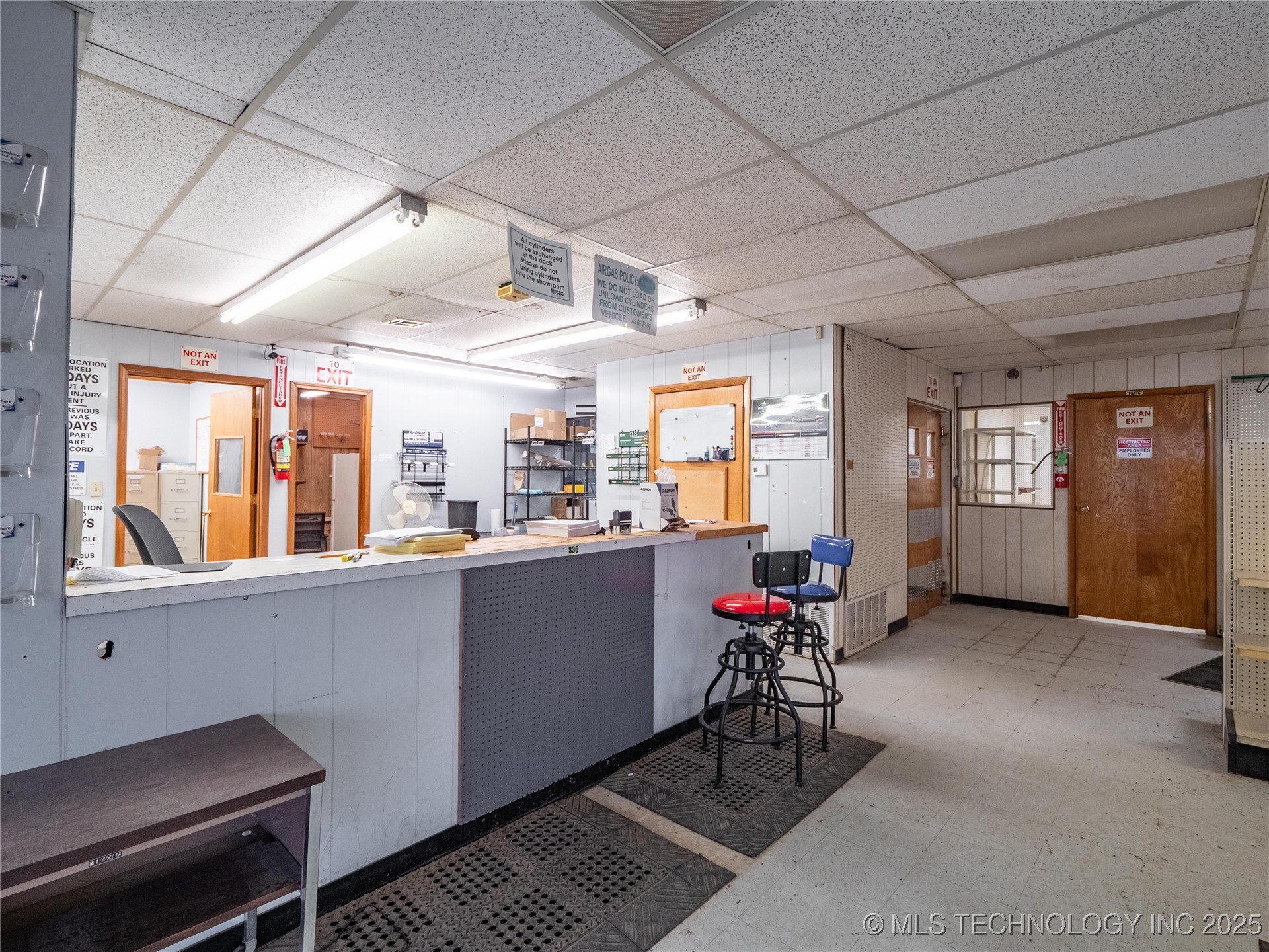 1 W Choctaw Property Photo 40