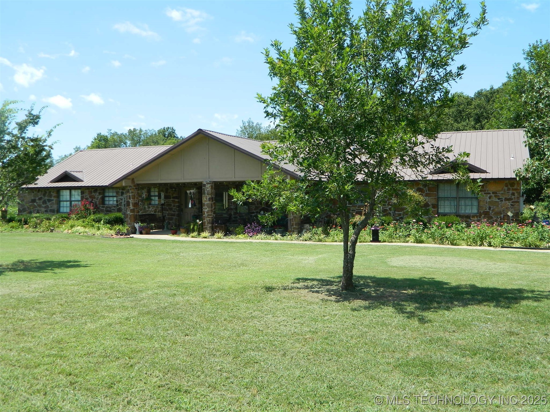 399987 W 3700 Road Property Photo 1