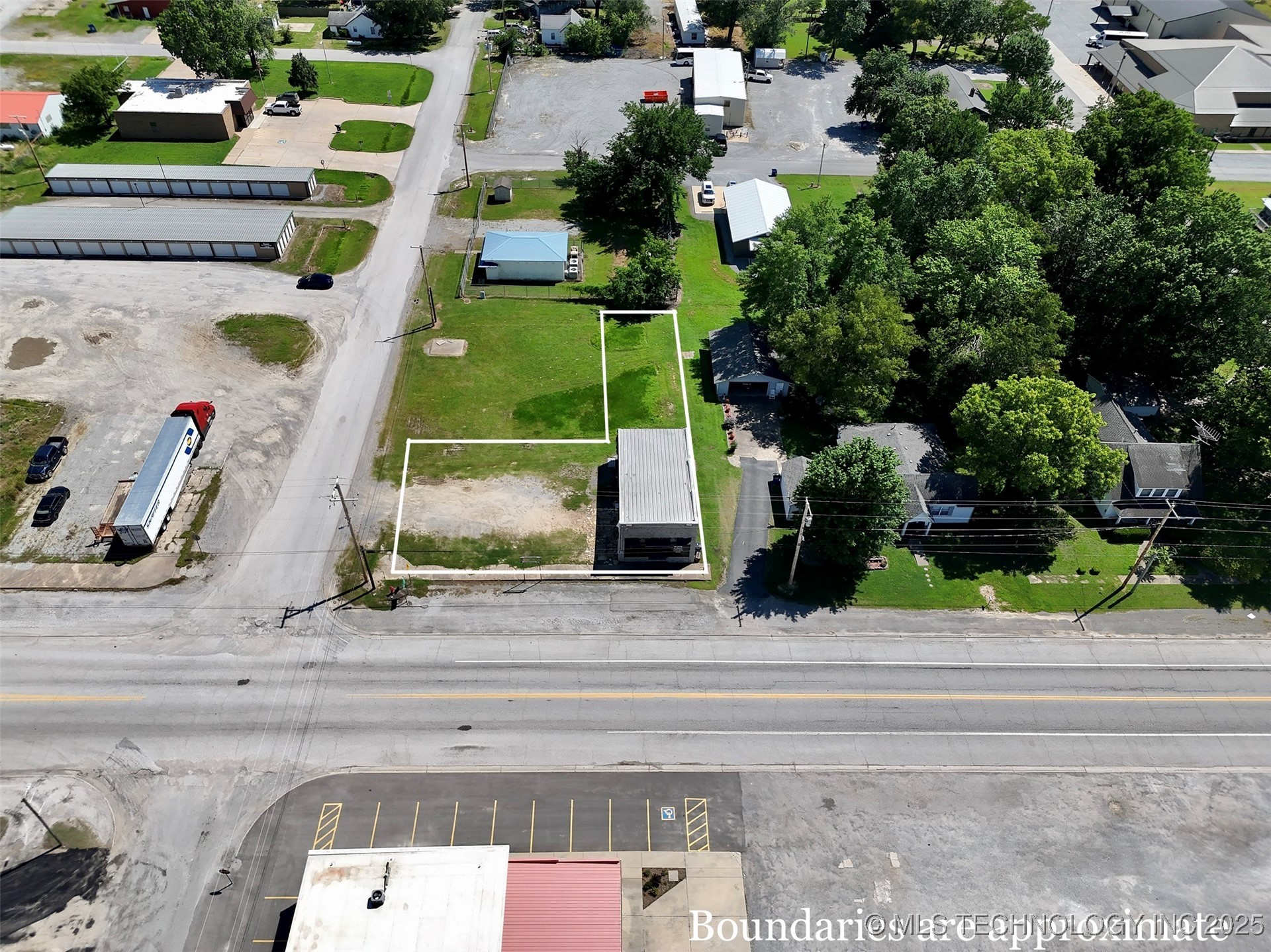 202 W Main Street Property Photo 2