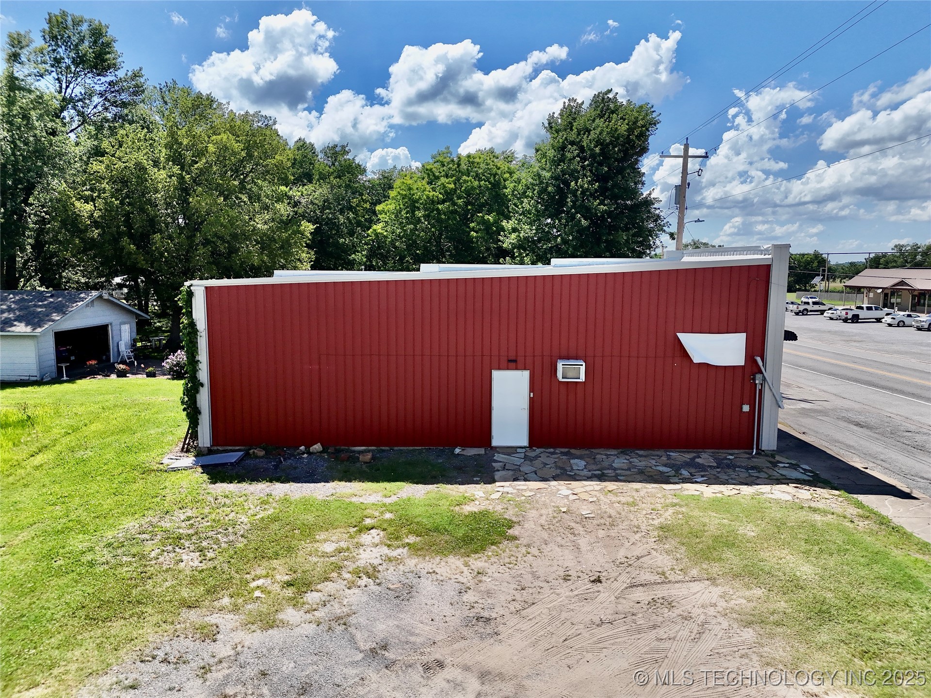 202 W Main Street Property Photo 7