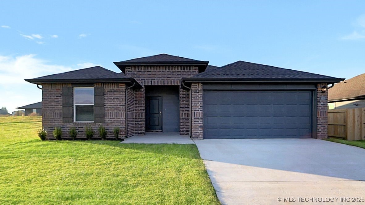 8609 E Dallas Street Property Photo 1