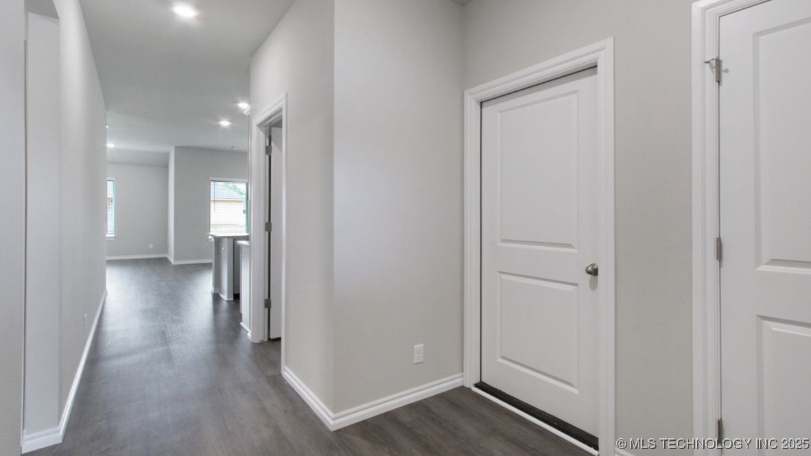 8609 E Dallas Street Property Photo 3