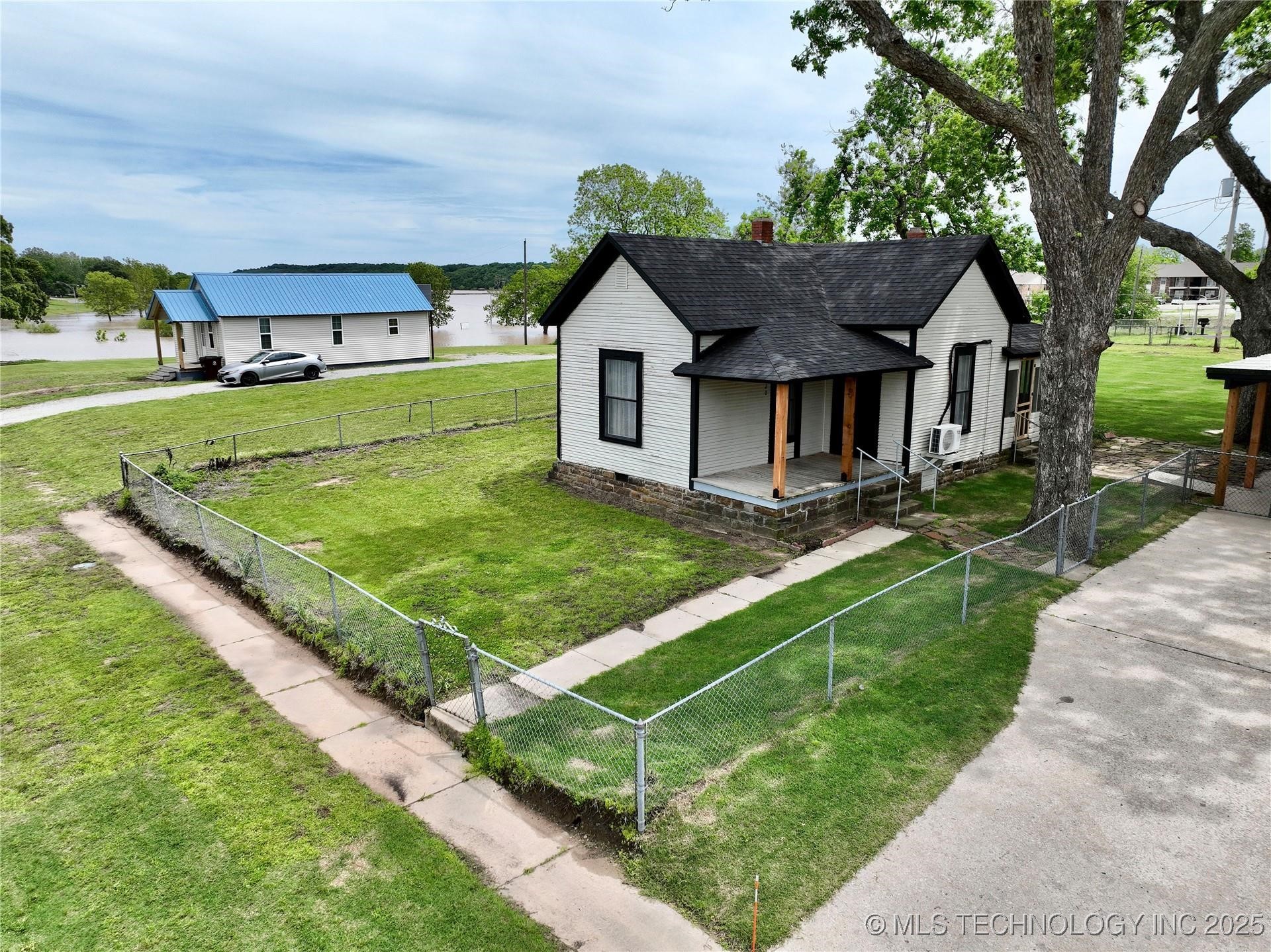220 Belt Avenue Property Photo 1