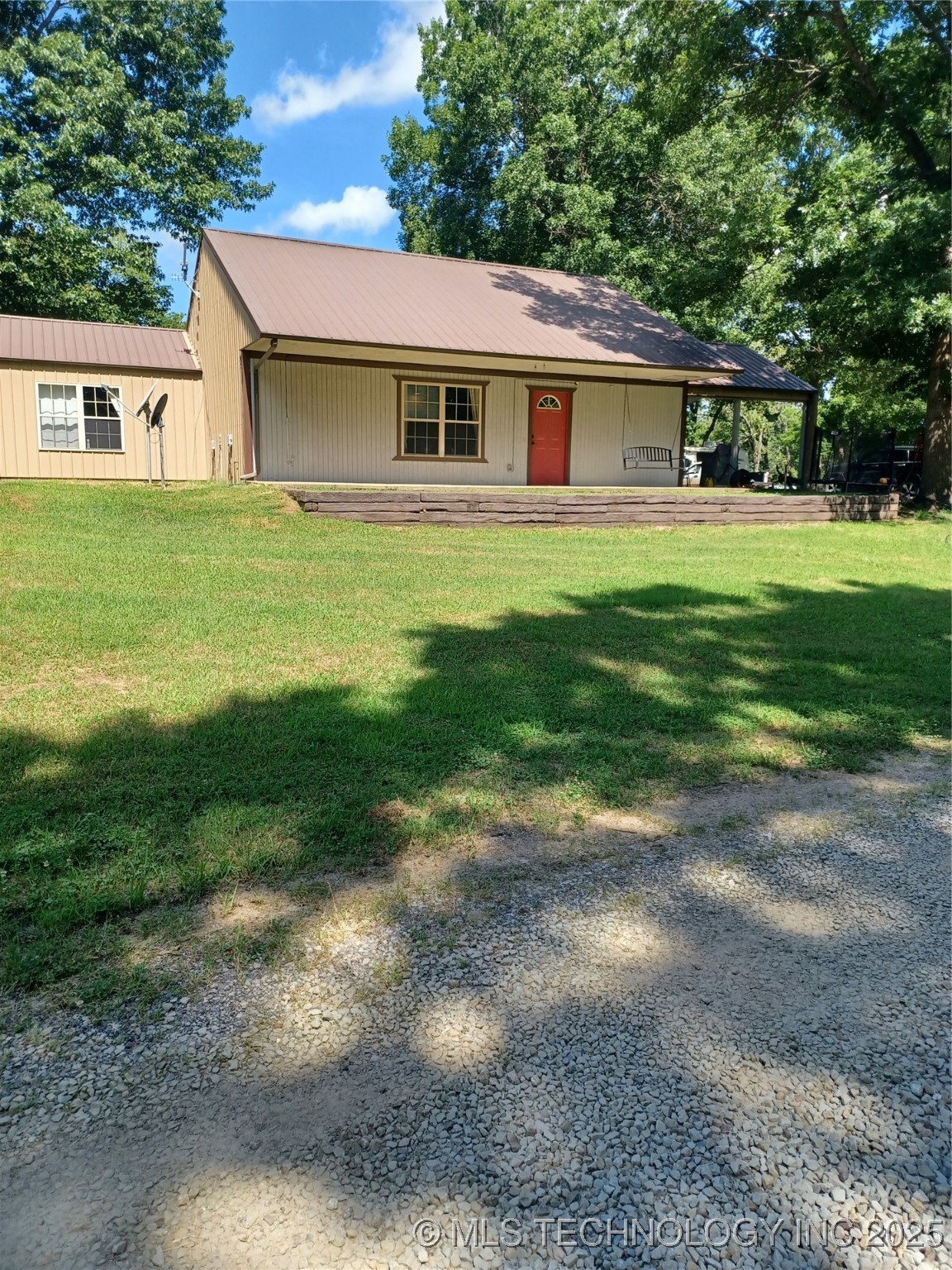 408497 E 1140 Property Photo