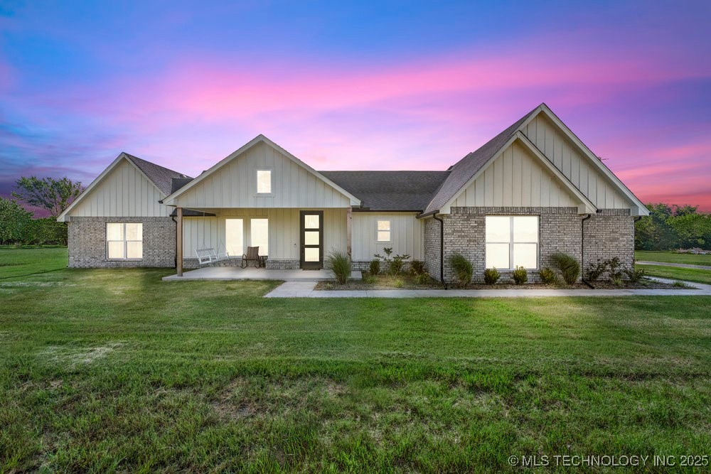3144 N 205 Road Property Photo 1