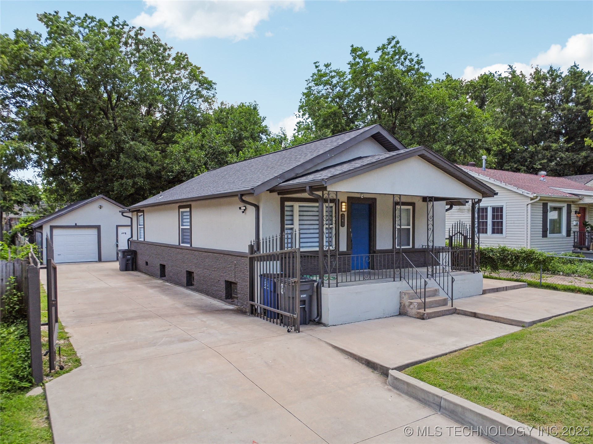 241 S Richmond Avenue Property Photo