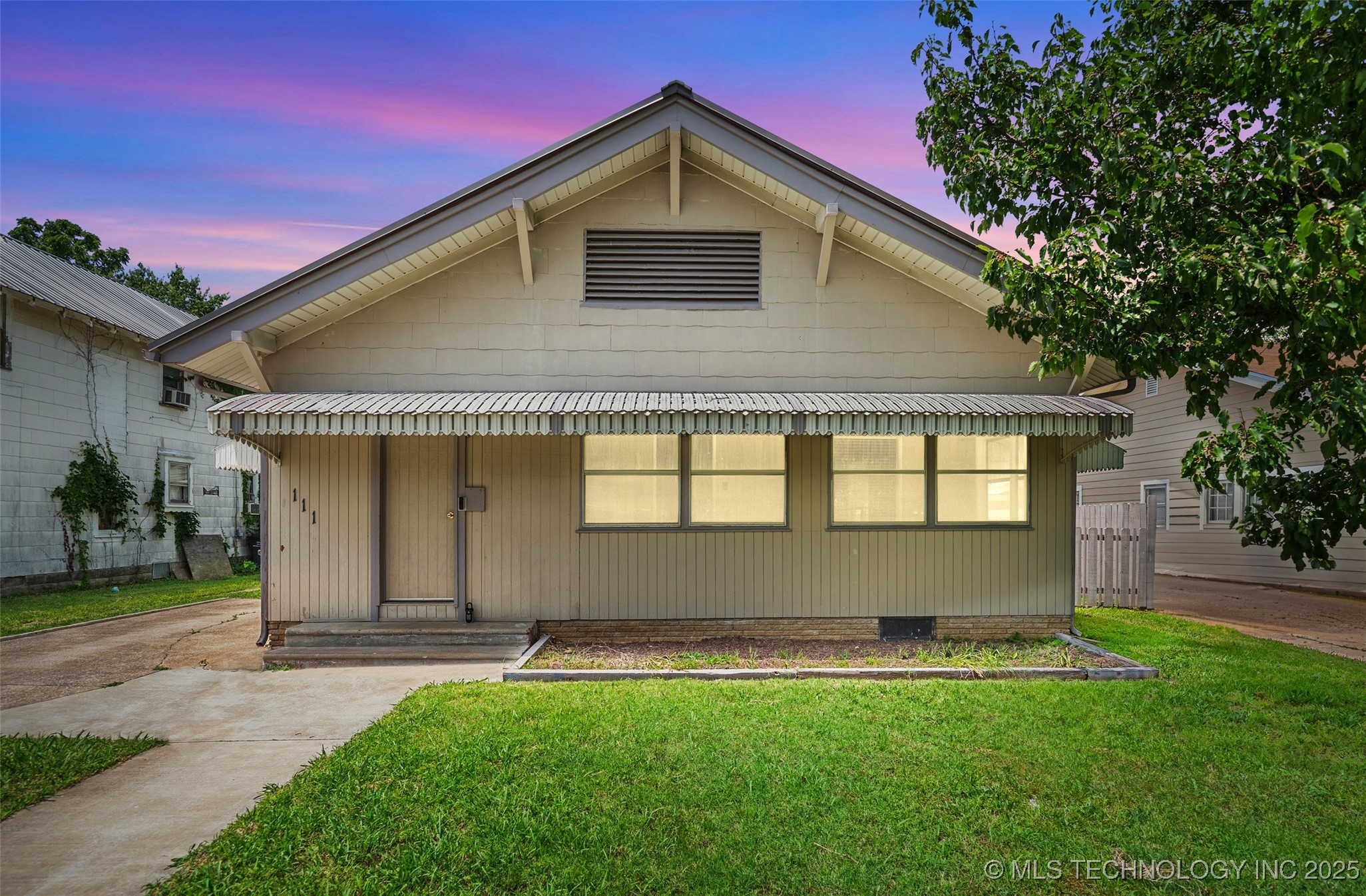 111 S Chickasaw Avenue Property Photo 1