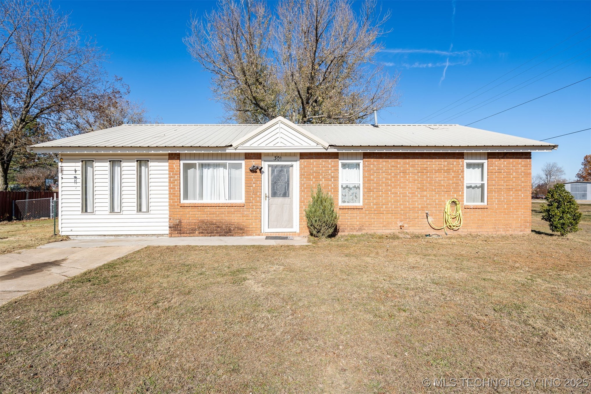 301 Faye Avenue Property Photo 1