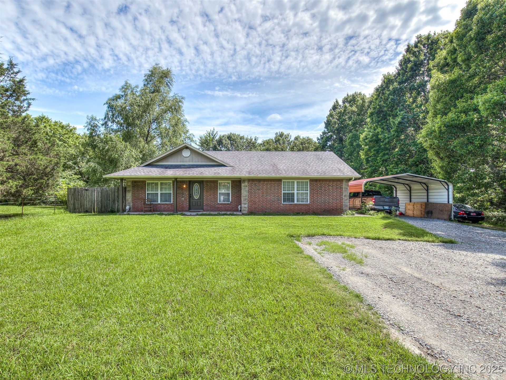 411800 E 1182 Road Property Photo 1