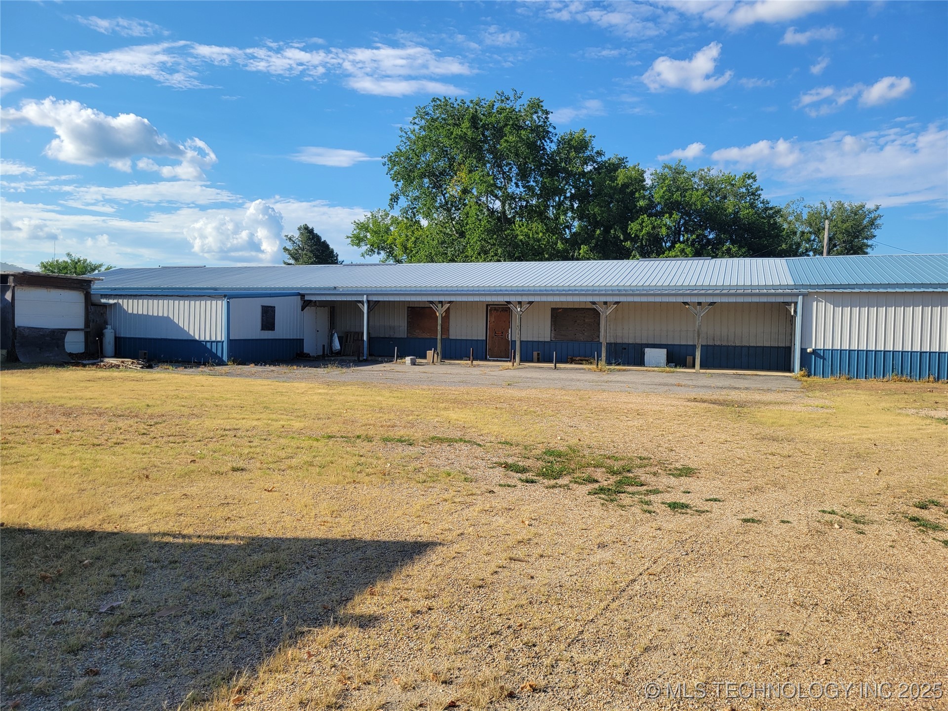 203 W Broadway Street Property Photo 1