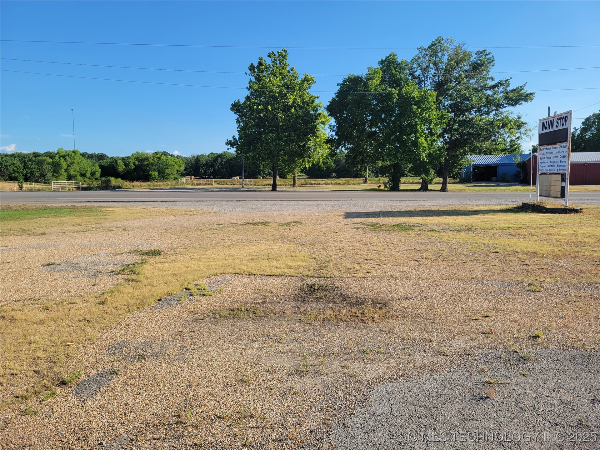 203 W Broadway Street Property Photo 6