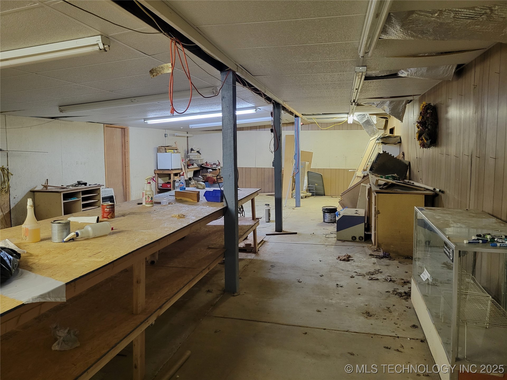 203 W Broadway Street Property Photo 11