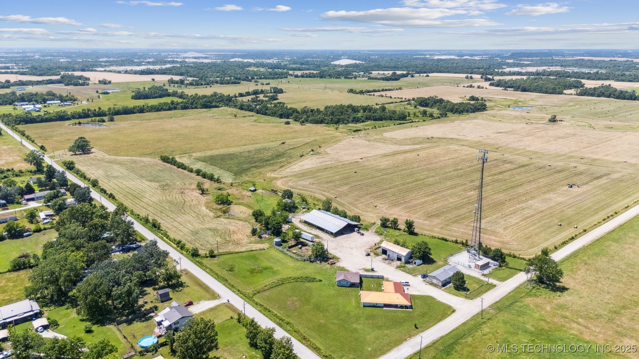 3991 S 600 Road Property Photo