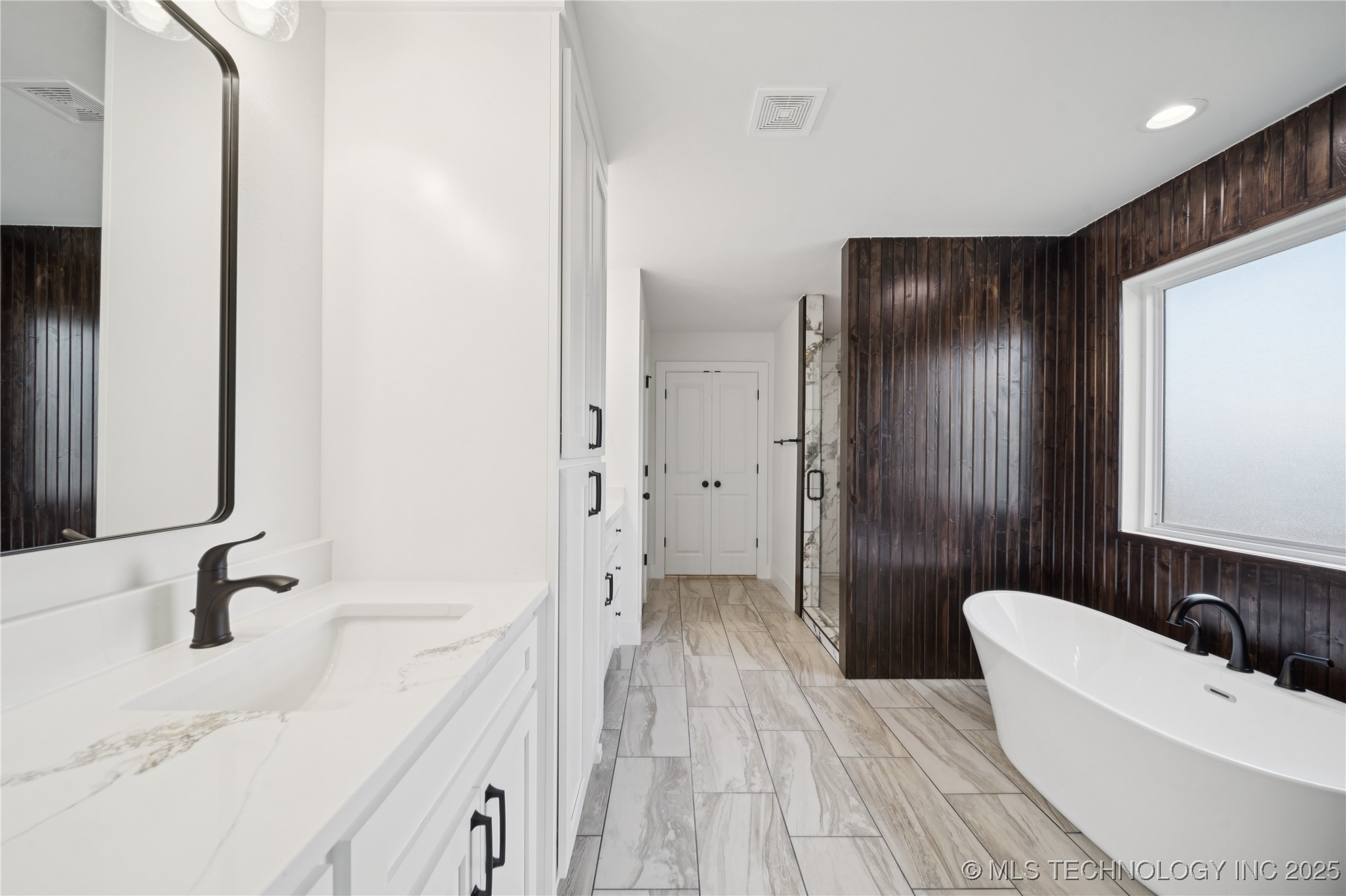 2044 E 129th Place S Property Photo 10