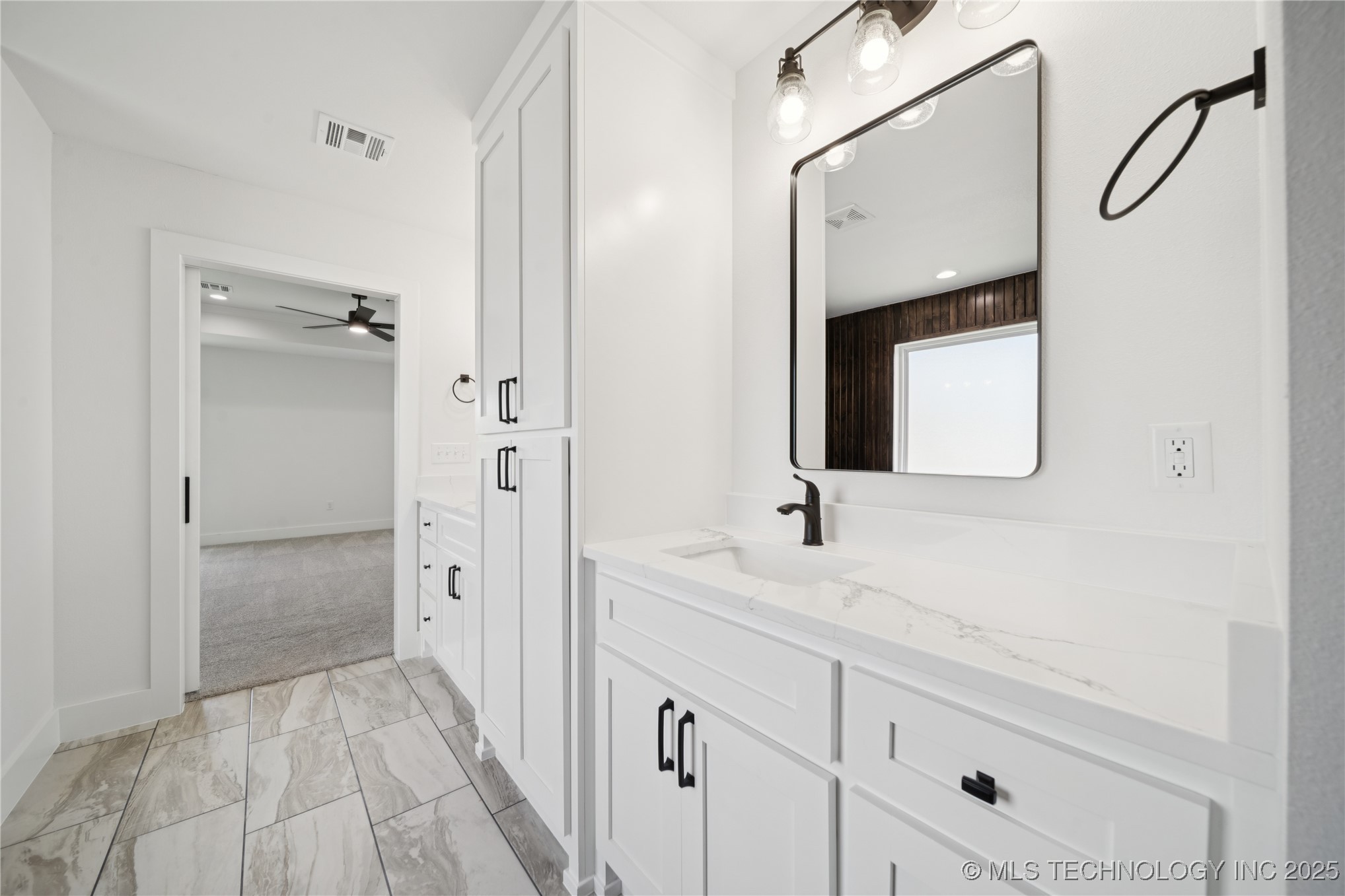 2044 E 129th Place S Property Photo 13