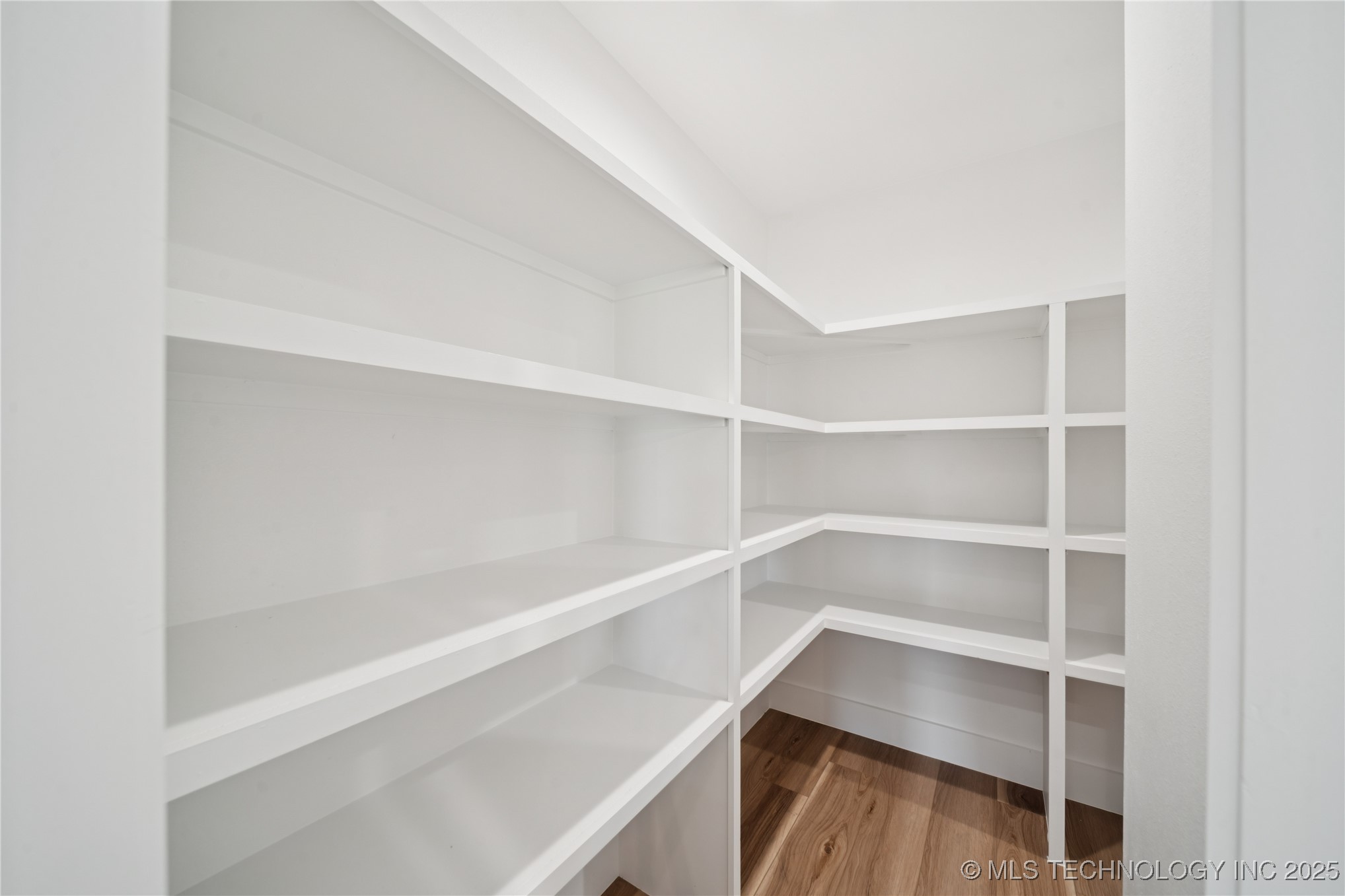 2044 E 129th Place S Property Photo 17