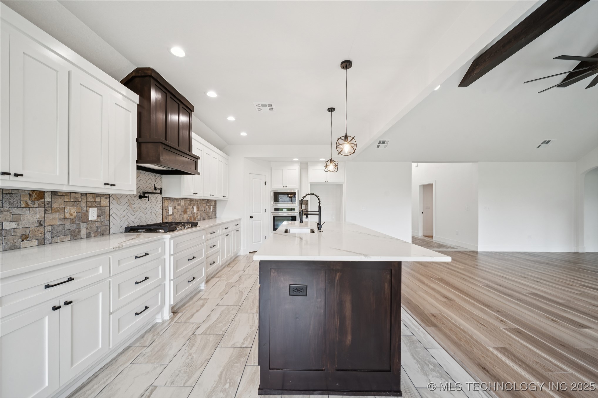 2044 E 129th Place S Property Photo 37