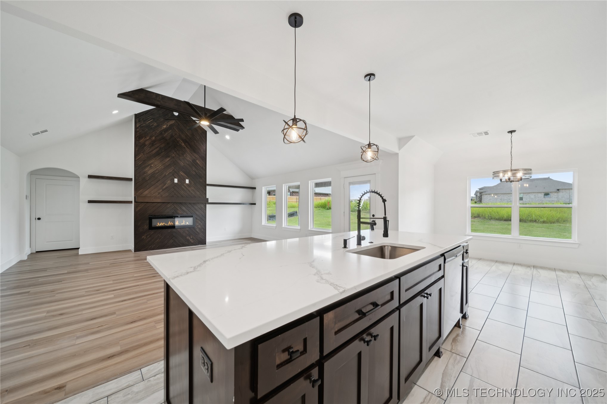 2044 E 129th Place S Property Photo 39