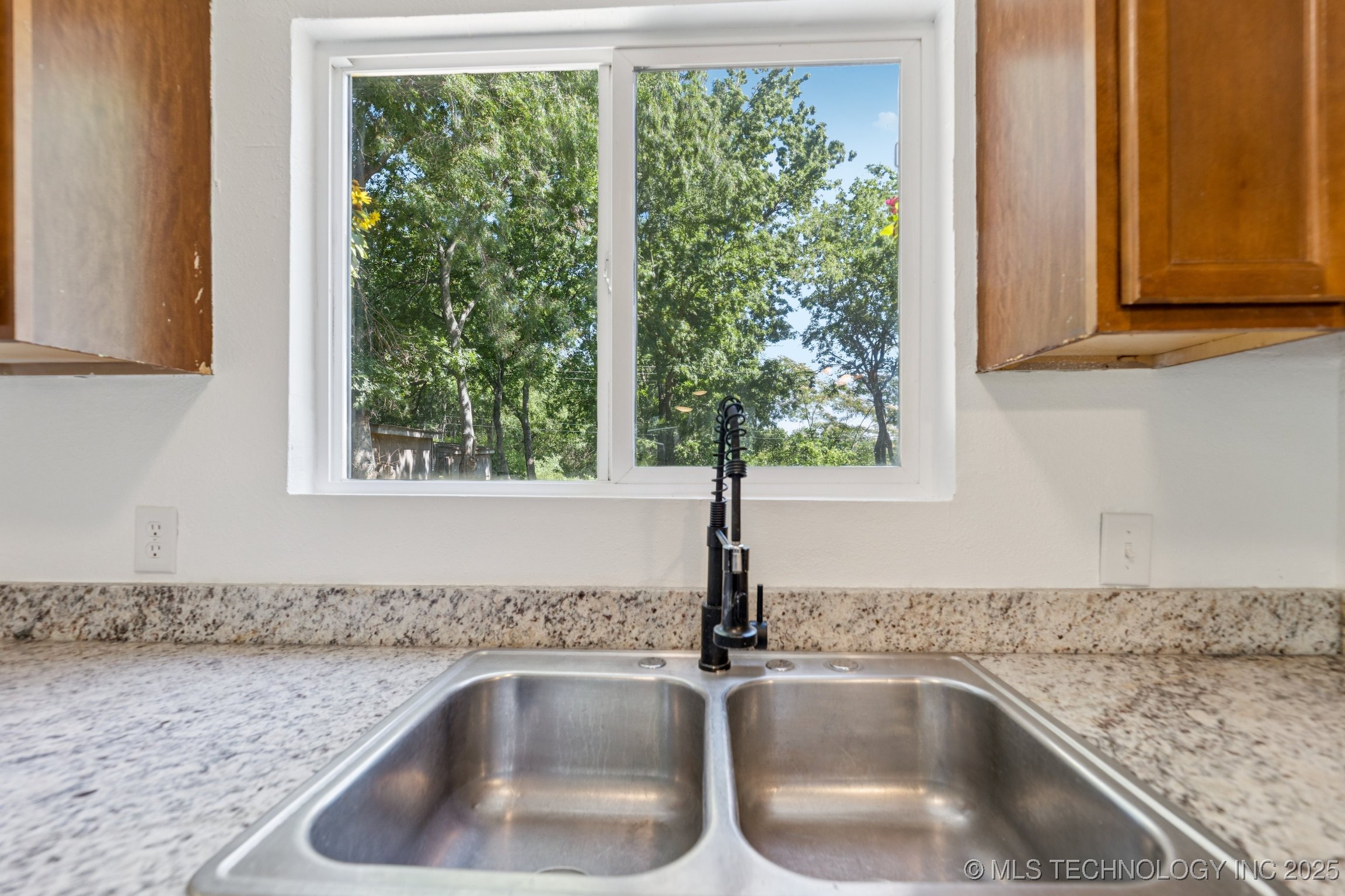 2127 W 48th Place Property Photo 11