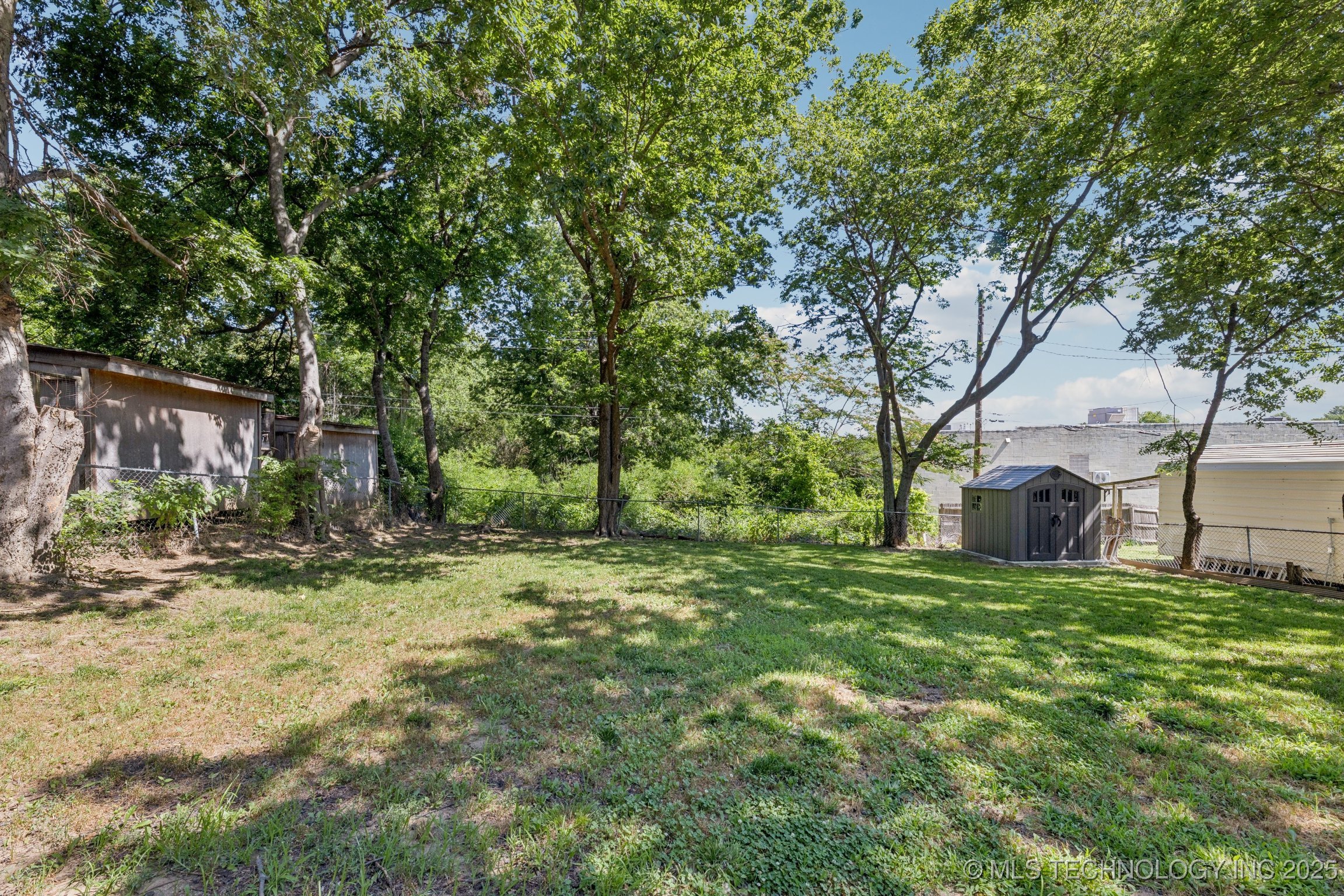 2127 W 48th Place Property Photo 23