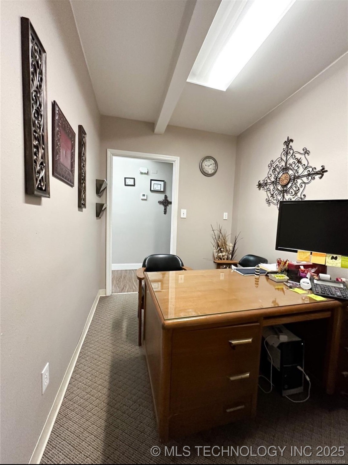 615 S Broadway Street Property Photo 16