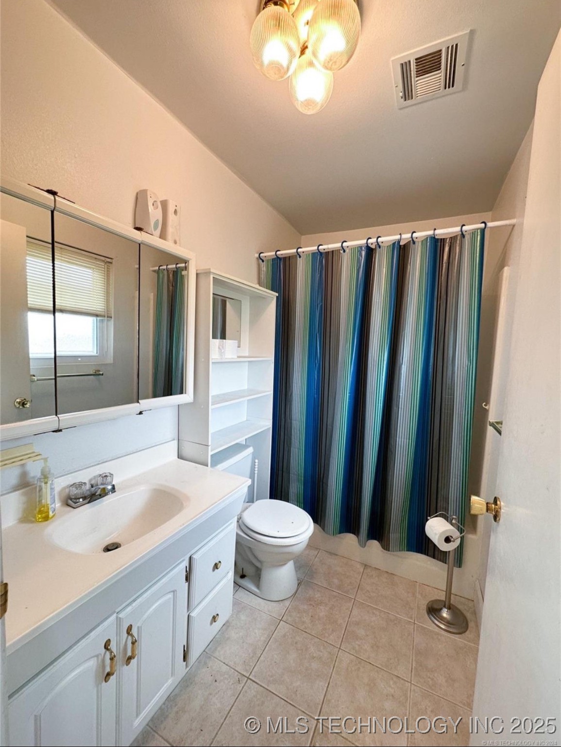 615 S Broadway Street Property Photo 22