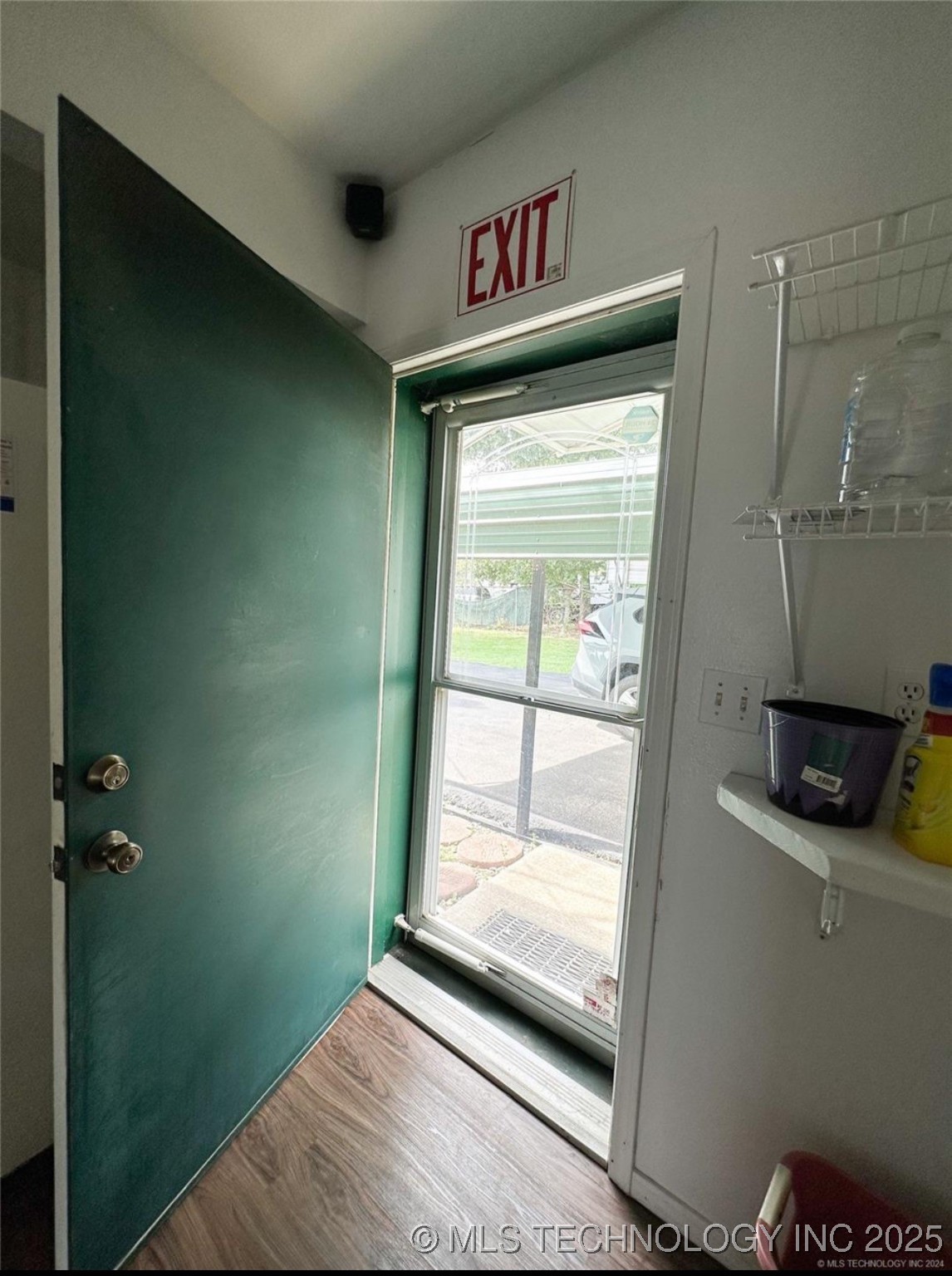 615 S Broadway Street Property Photo 23